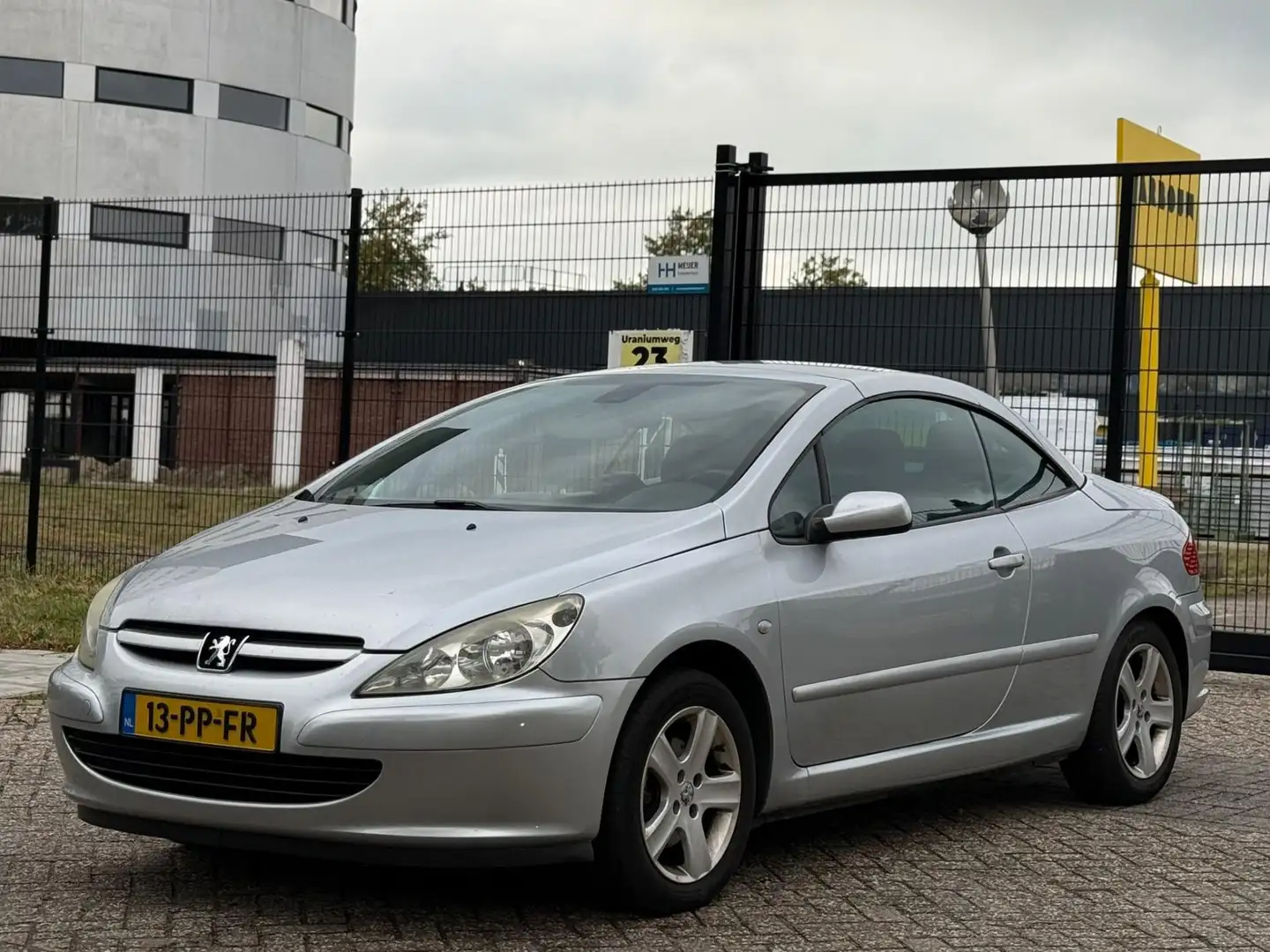 Peugeot 307 CC 2.0-16V Grijs - 2