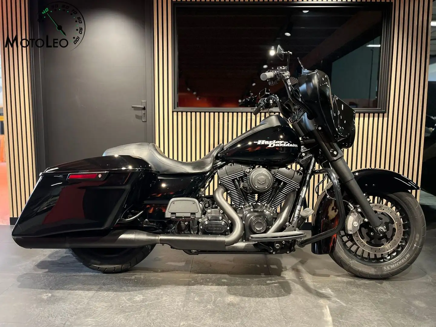 Harley-Davidson Street Glide Zwart - 1