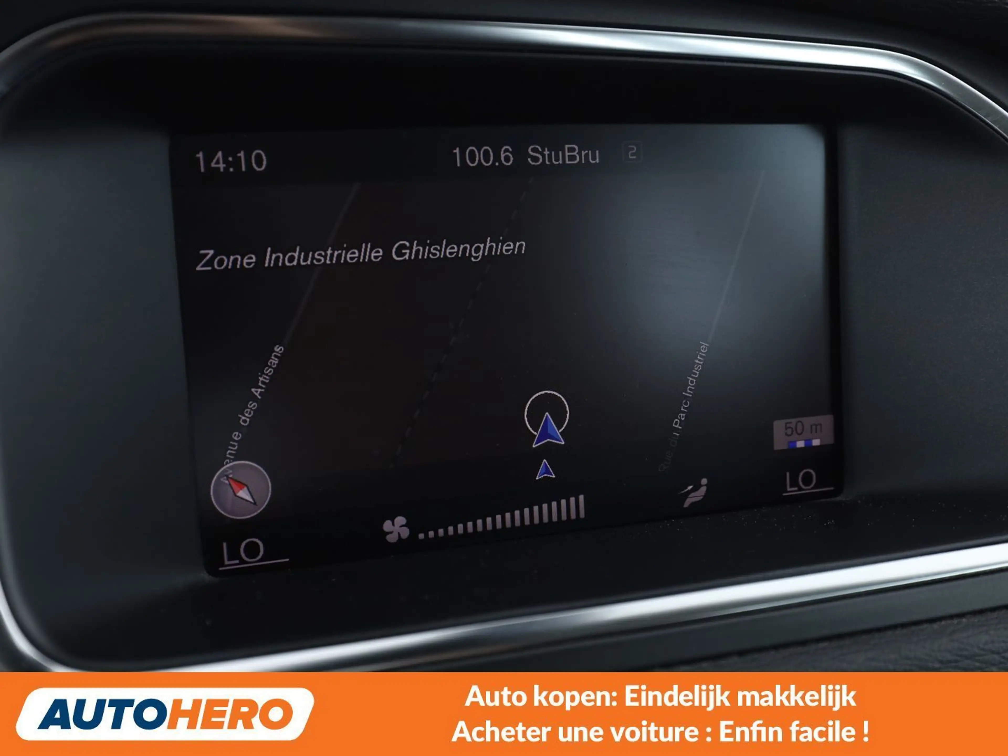 Volvo V40 2.0 D2 Kinetic — photo 8