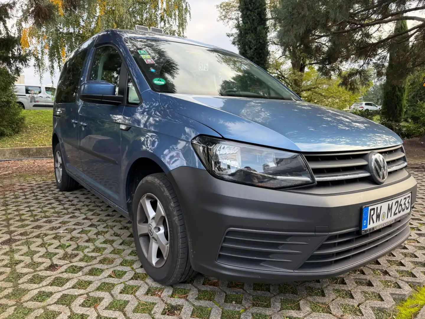 Volkswagen Caddy PKW Trendline BMT Blau - 1