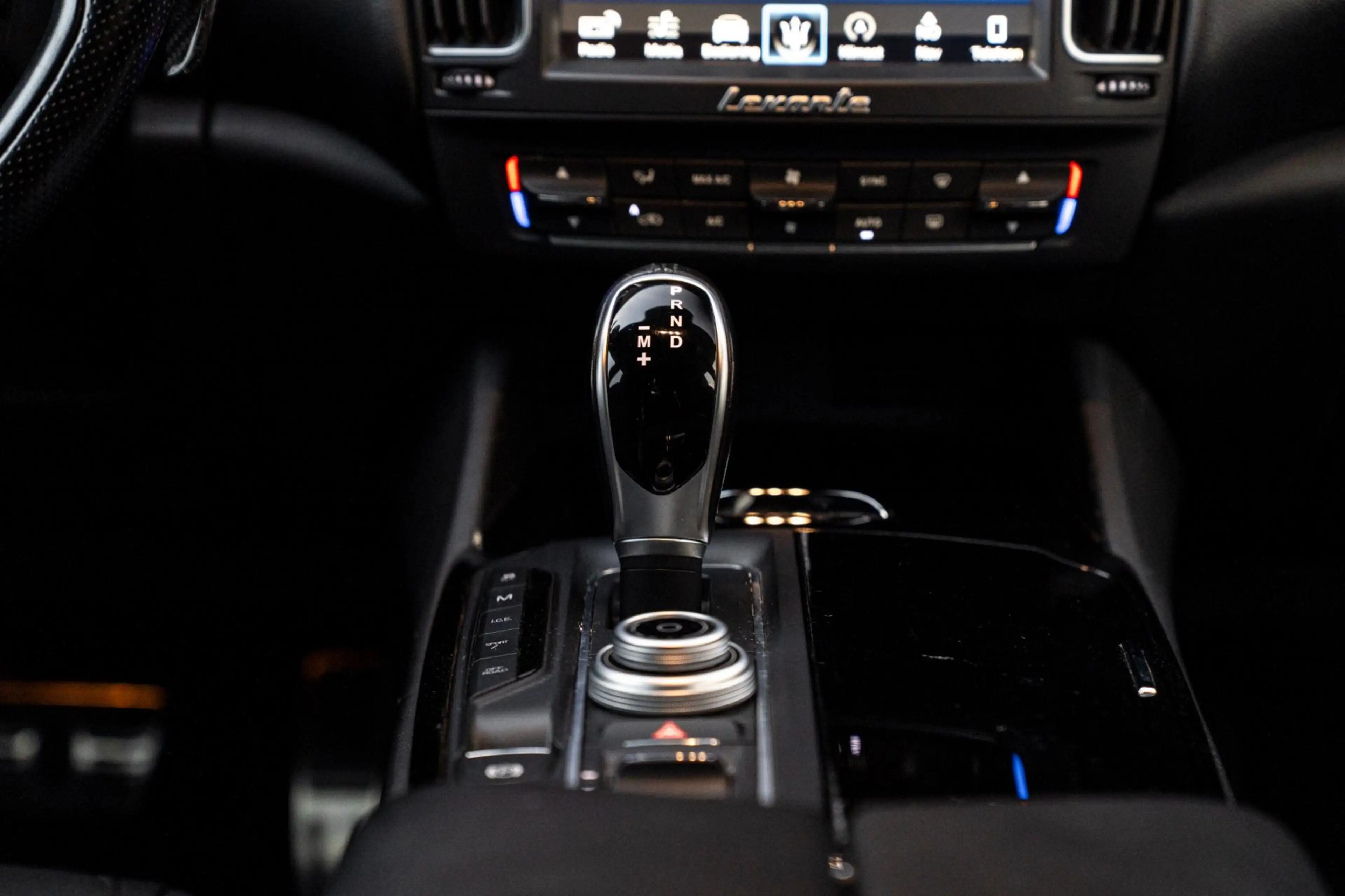 Maserati Levante 3.0 V6 S TwinTurbo AWD GranSport 430 PK Leder Luch — photo 43