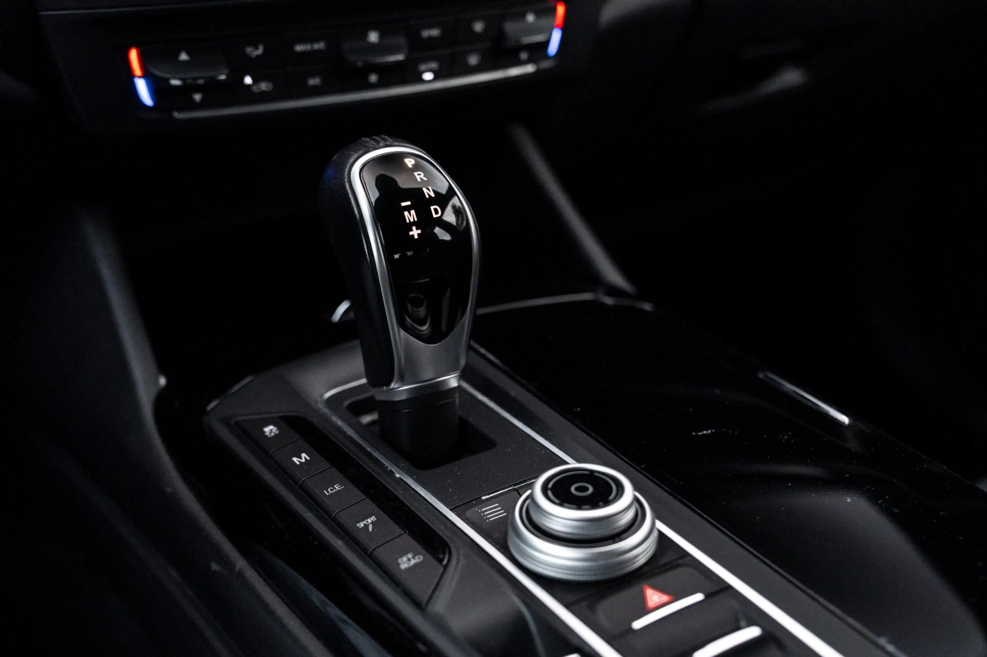 Maserati Levante 3.0 V6 S TwinTurbo AWD GranSport 430 PK Leder Luch — photo 28