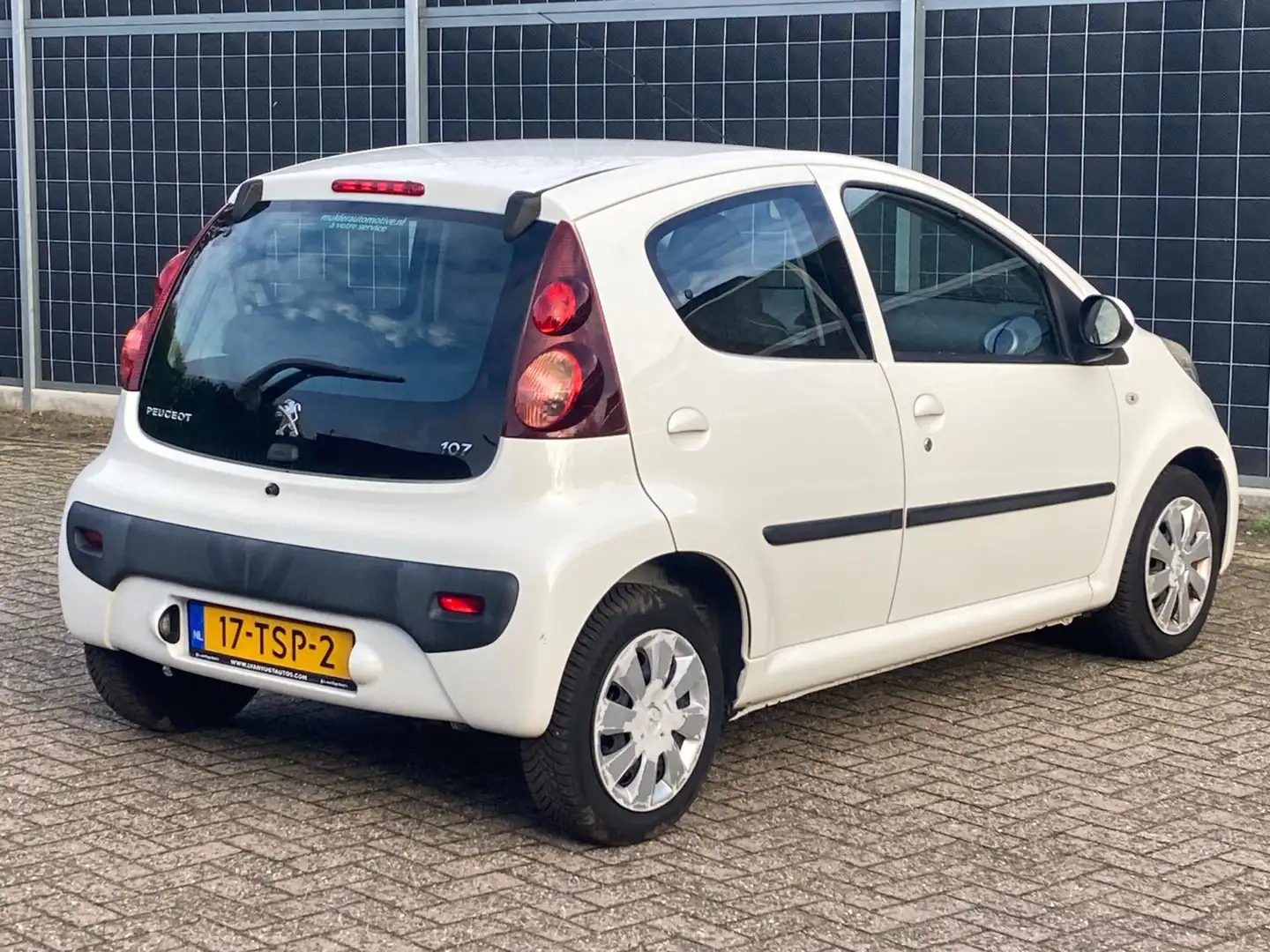 Peugeot 107 1.0 Active | nwe APK | Weiß - 2