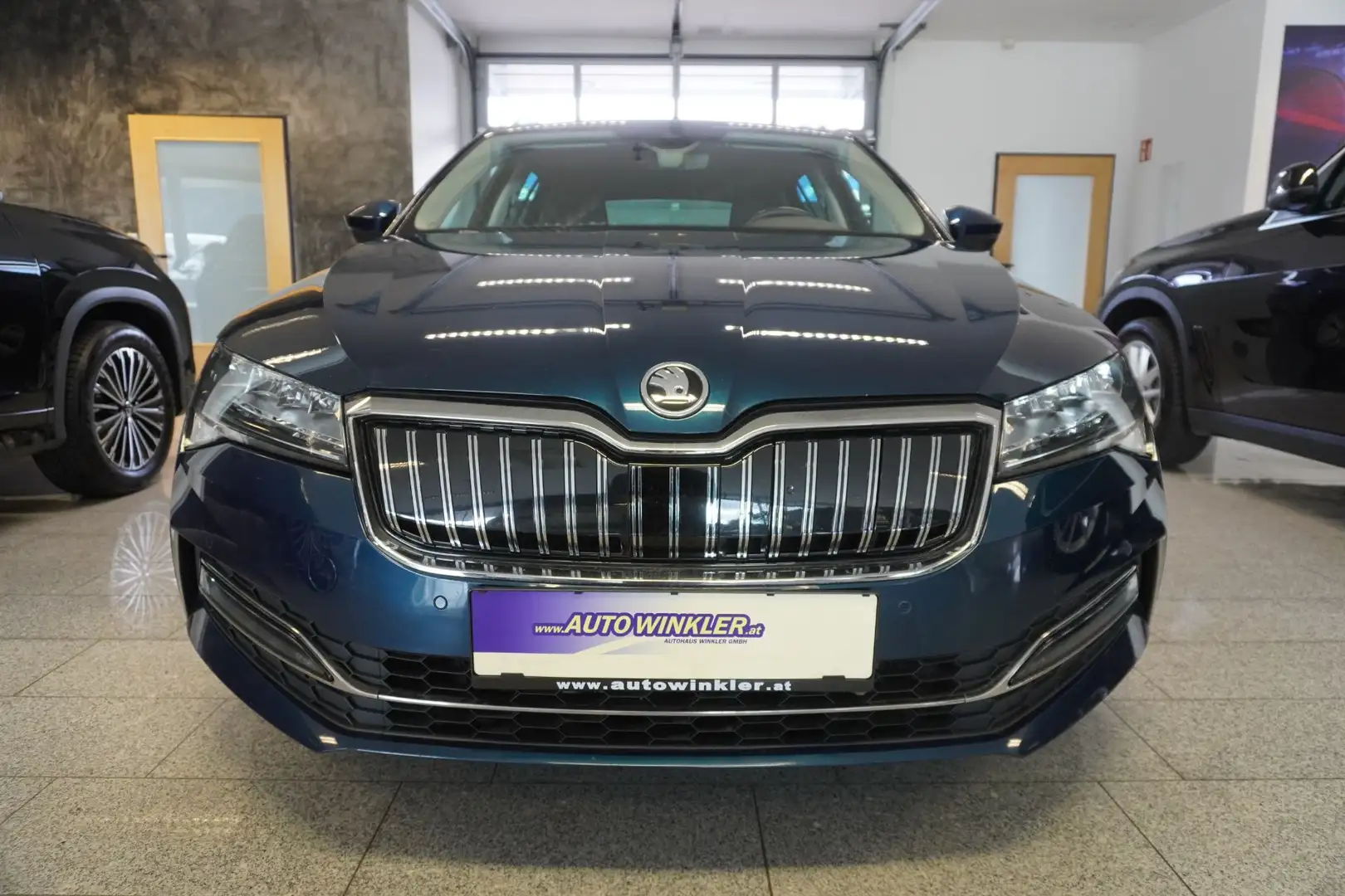 Skoda Superb Kombi 1,4 TSI PHEV MY21/LED/Navi Blau - 2
