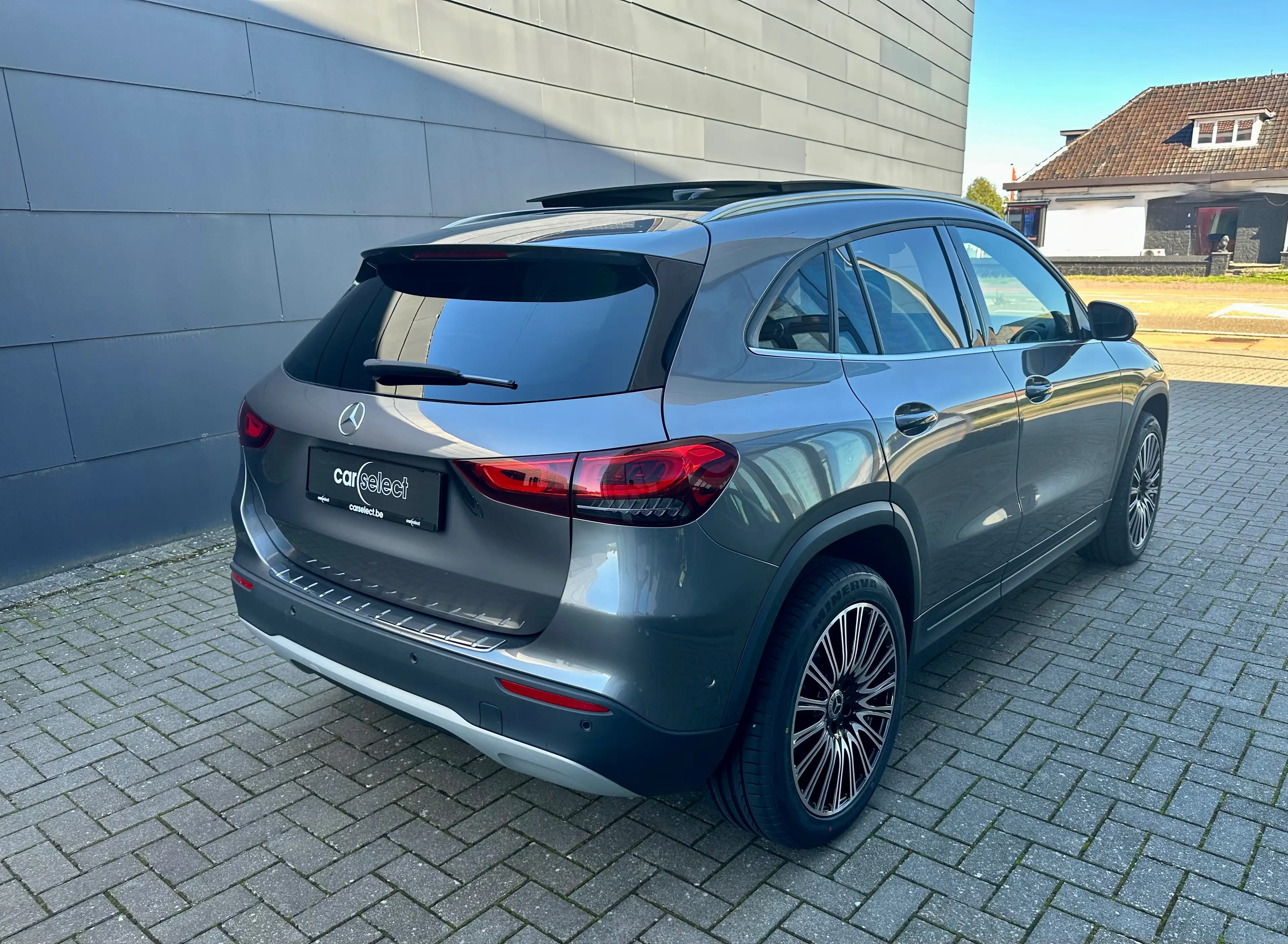 Mercedes-Benz GLA 180 GLA 180  PANO/ALUS19/LED — photo 4