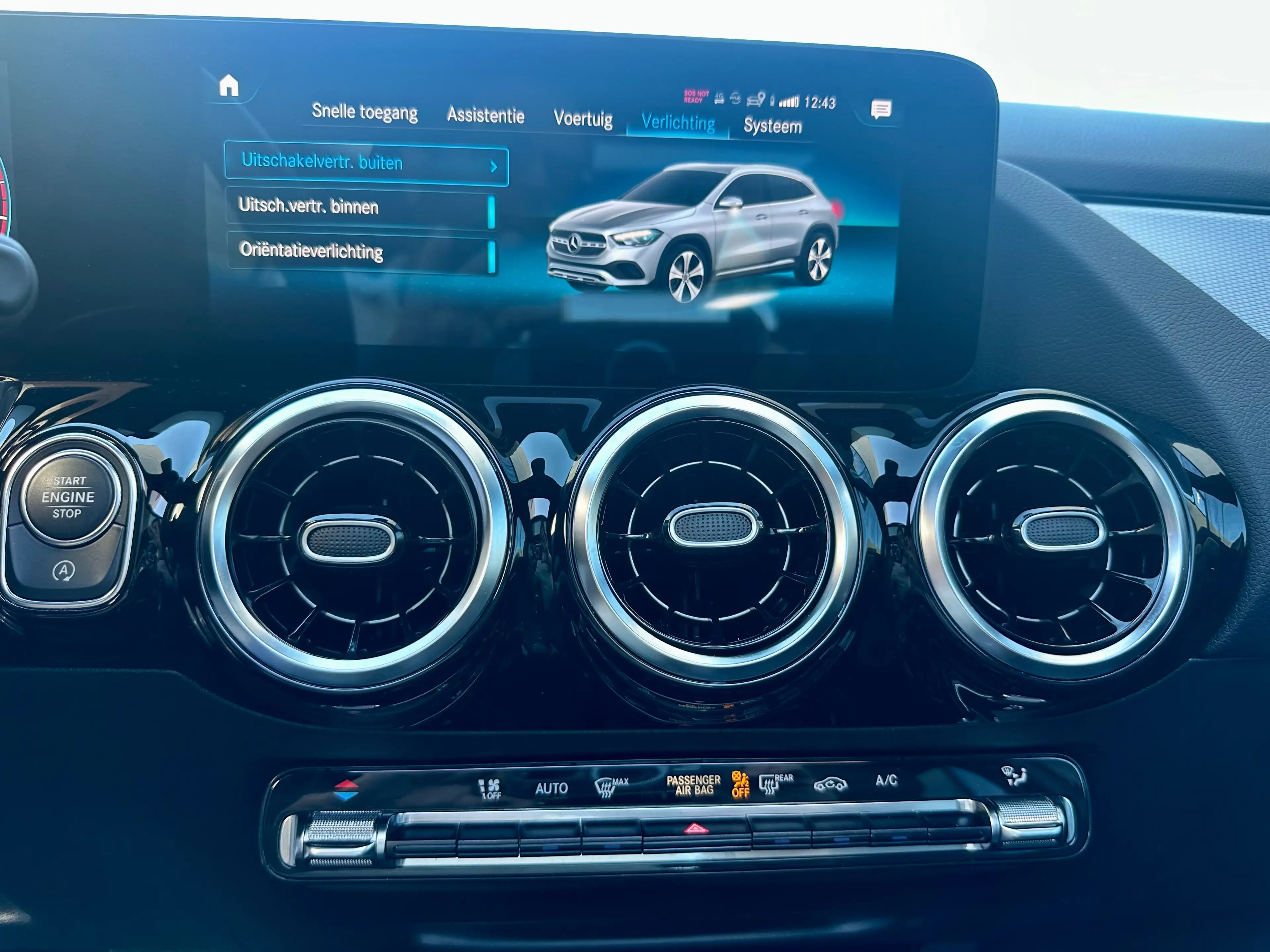 Mercedes-Benz GLA 180 GLA 180  PANO/ALUS19/LED — photo 10