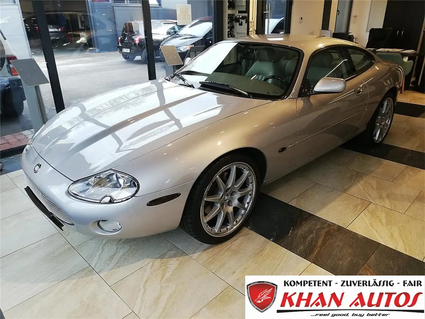 Jaguar XK8 **Neuwagenzustand** *Servicegepflegt* Silber - 1