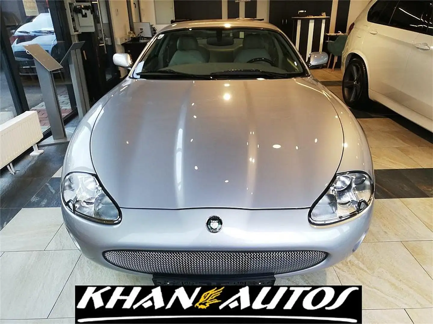 Jaguar XK8 **Neuwagenzustand** *Servicegepflegt* Silber - 2