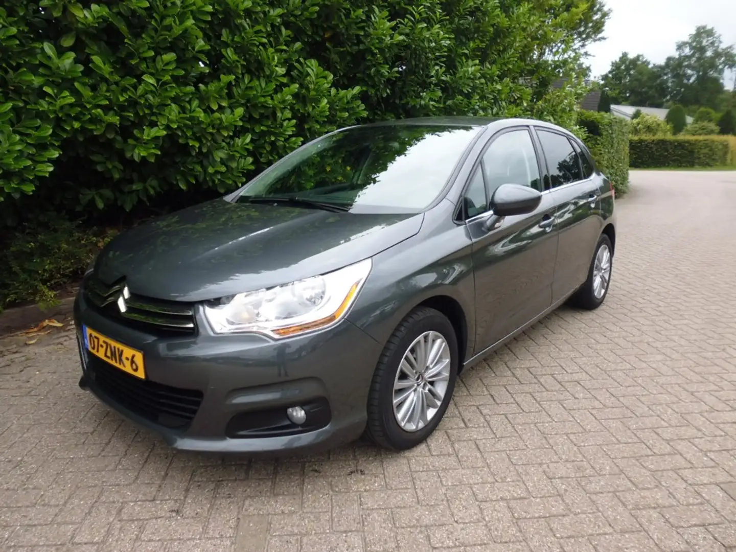 Citroen C4 1.6 VTi 120 pk Collection CRUISE NAVI LMV Grijs - 1