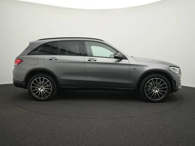 Mercedes-Benz GLC view 5