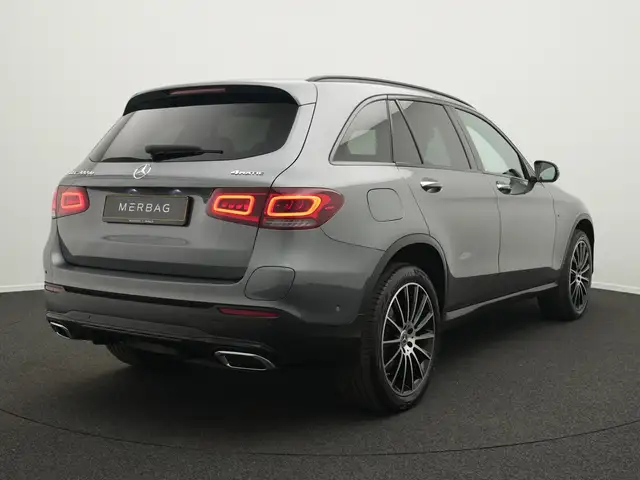 Mercedes-Benz GLC view 3