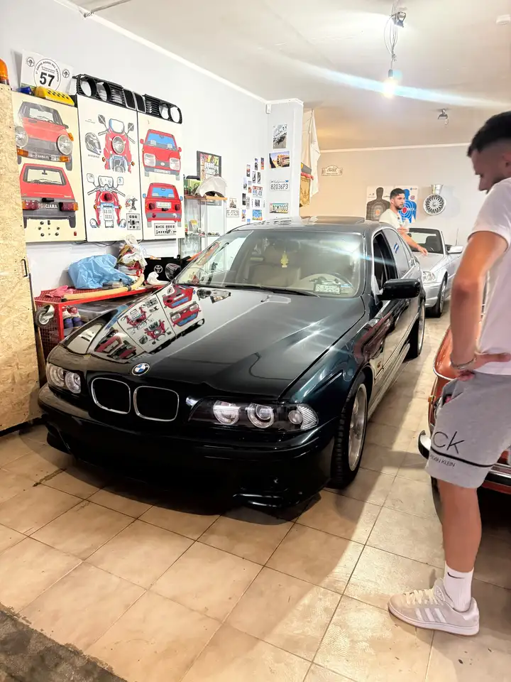 BMW 528i Individual, foto 6
