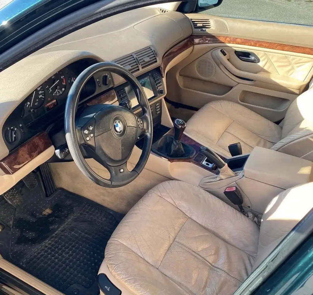 BMW 528i Individual, foto 3