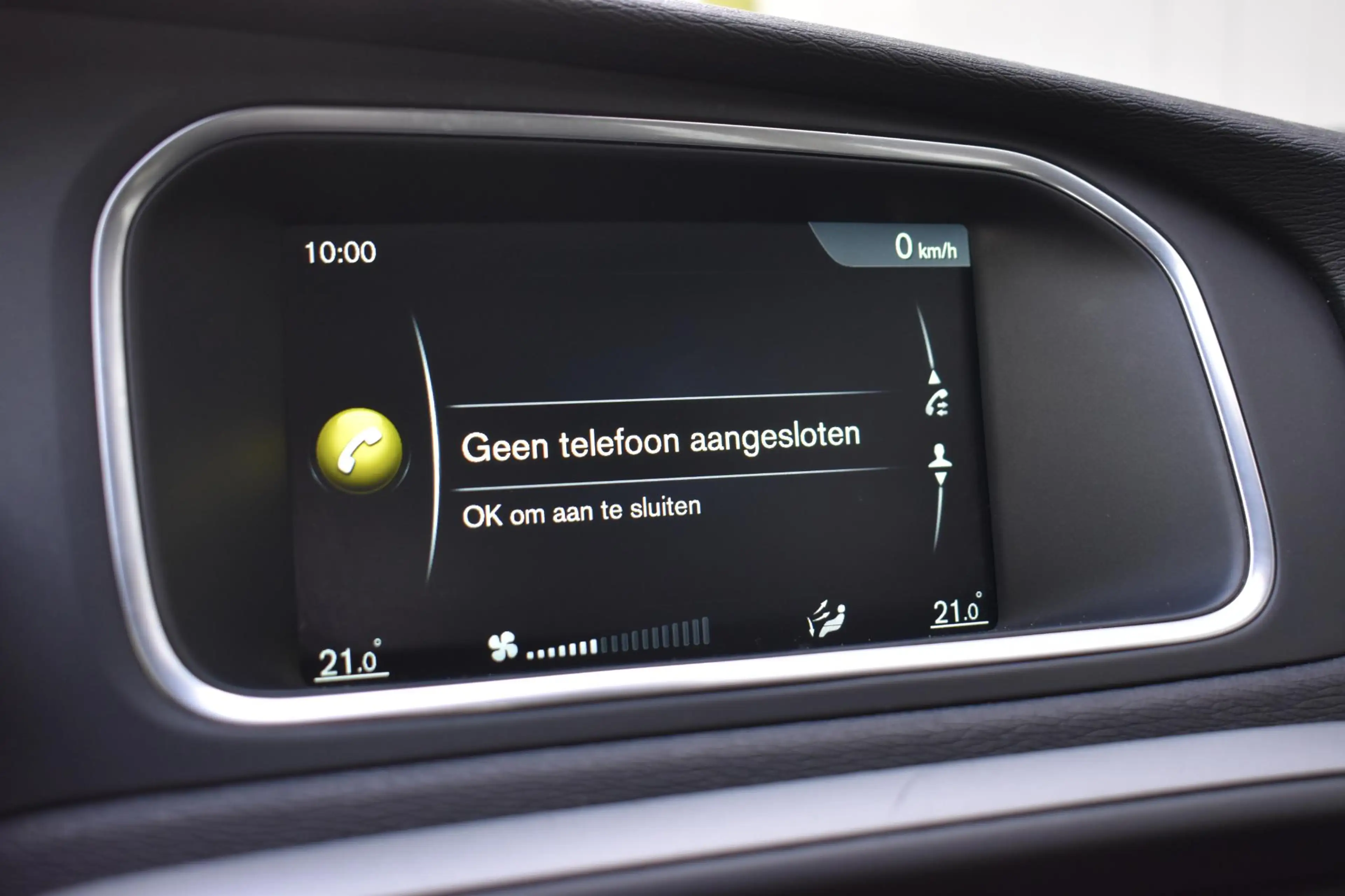 Volvo V40 2.0 D2 ECC LMV NAVI CRUISE — photo 29