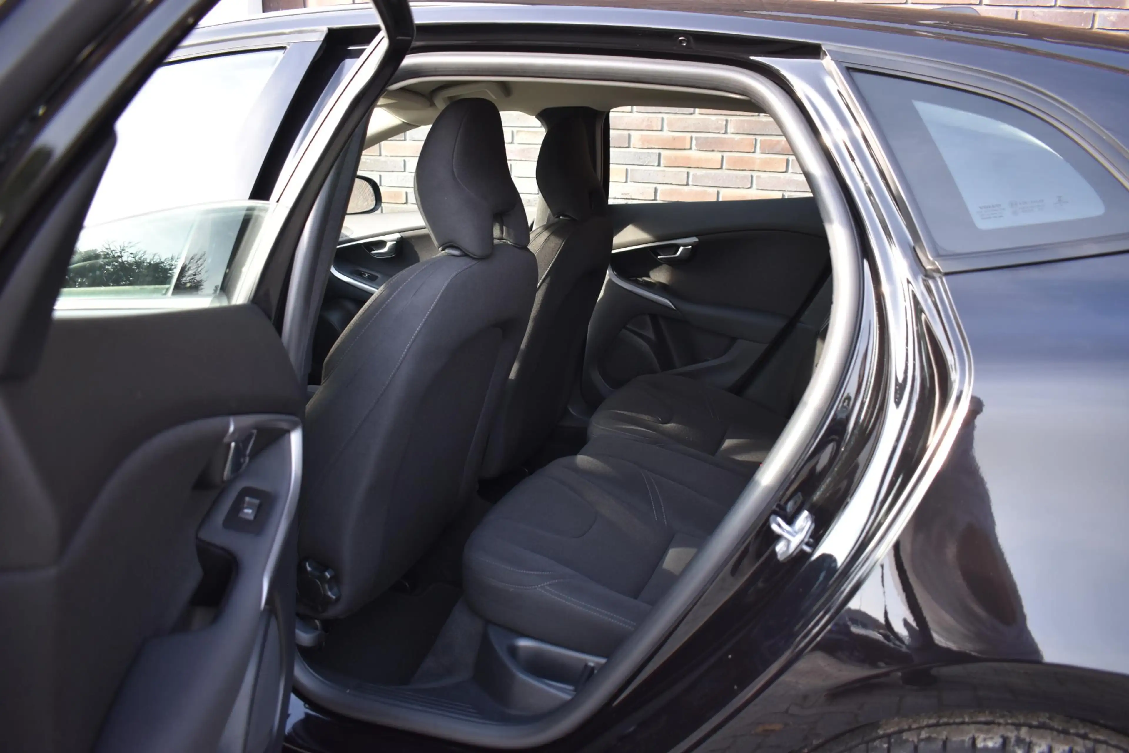 Volvo V40 2.0 D2 ECC LMV NAVI CRUISE — photo 7