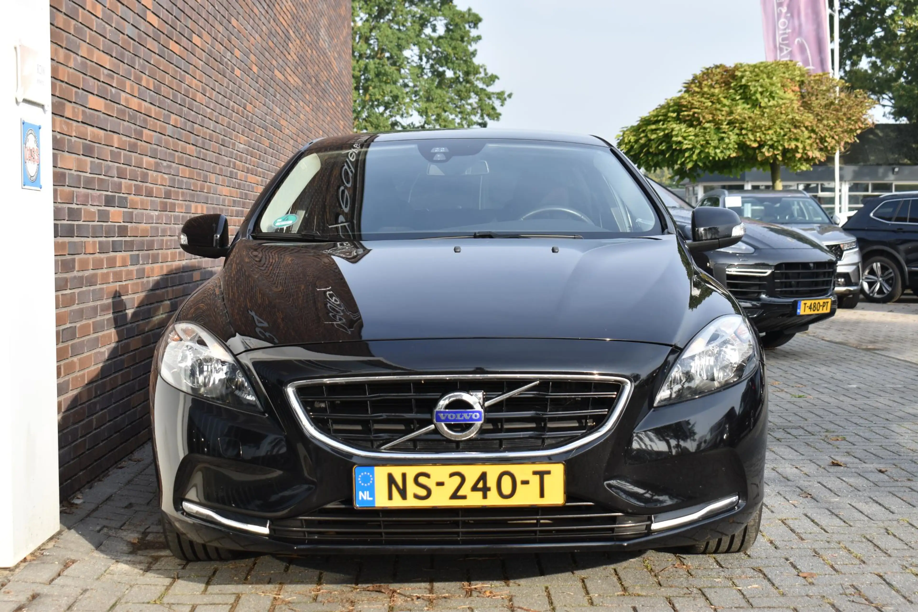 Volvo V40 2.0 D2 ECC LMV NAVI CRUISE — photo 9