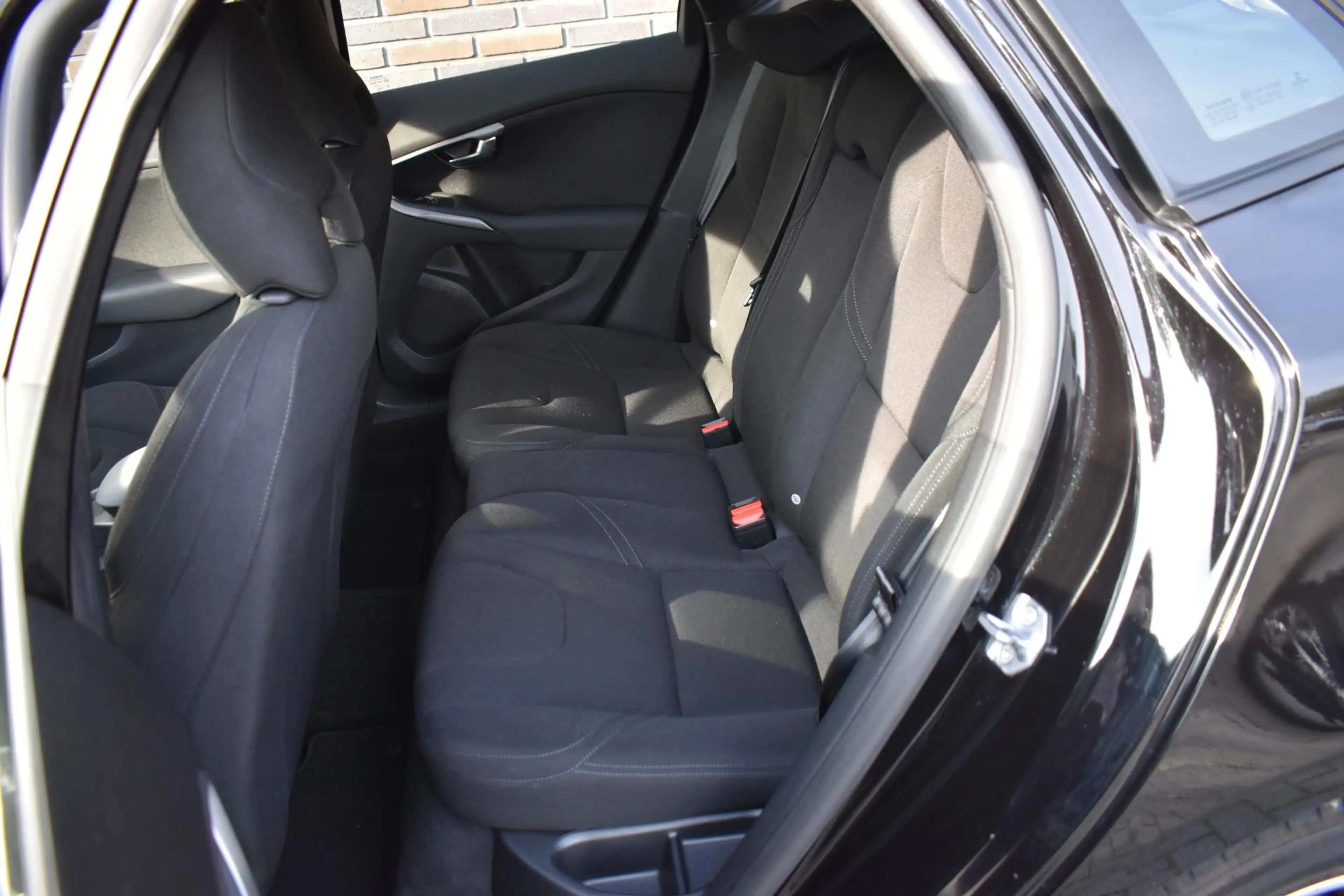 Volvo V40 2.0 D2 ECC LMV NAVI CRUISE — photo 26