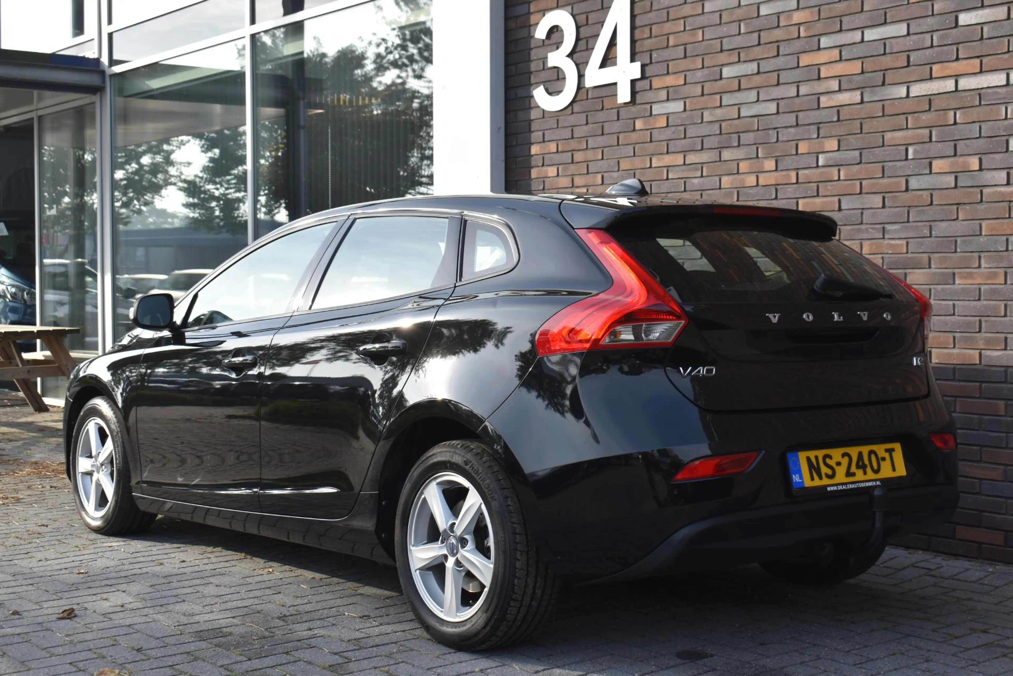 Volvo V40 2.0 D2 ECC LMV NAVI CRUISE — photo 2