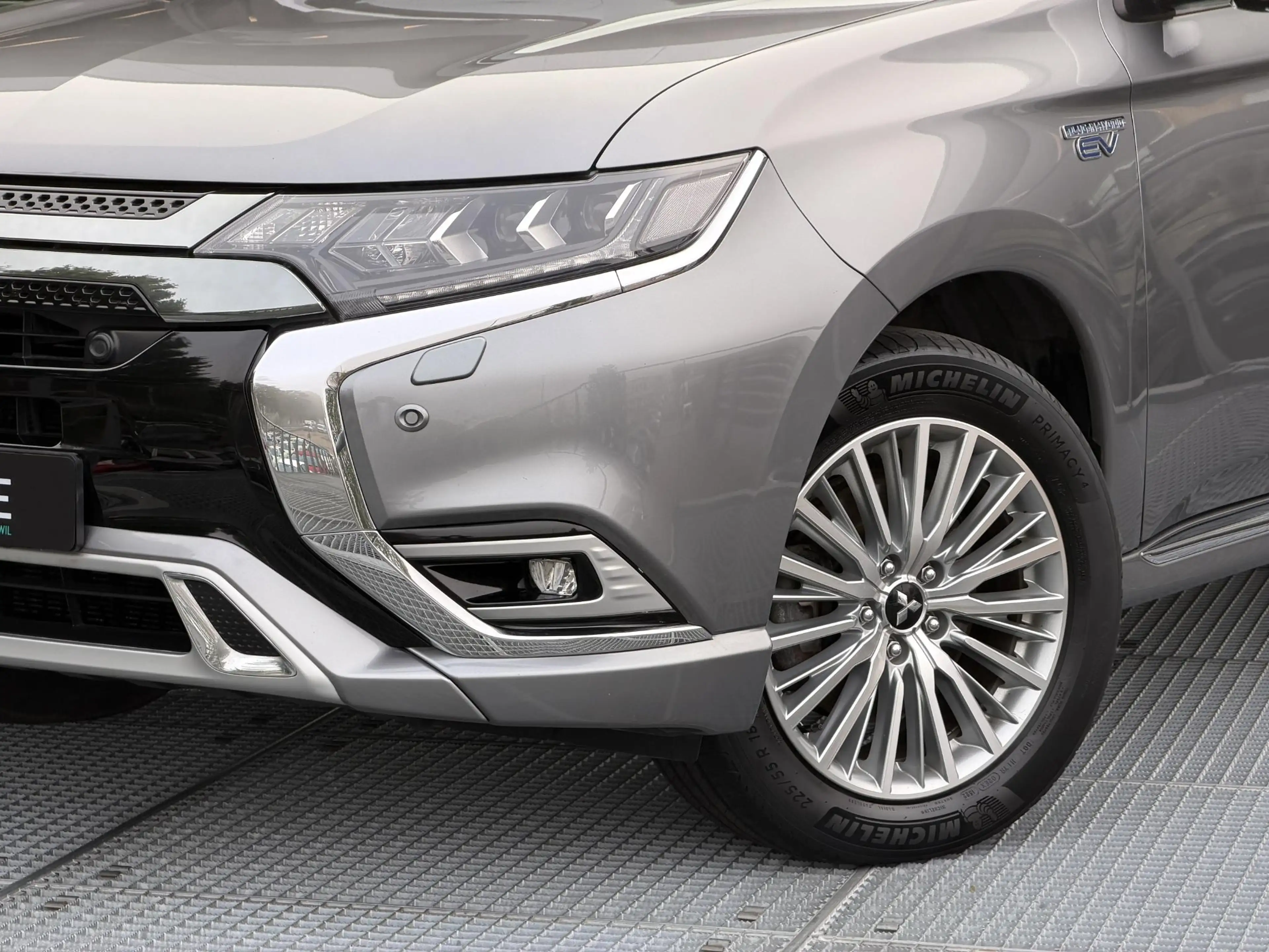 Mitsubishi Outlander 2.4 PHEV Instyle | Sunroof | Leder | Rondomzichtca — photo 27