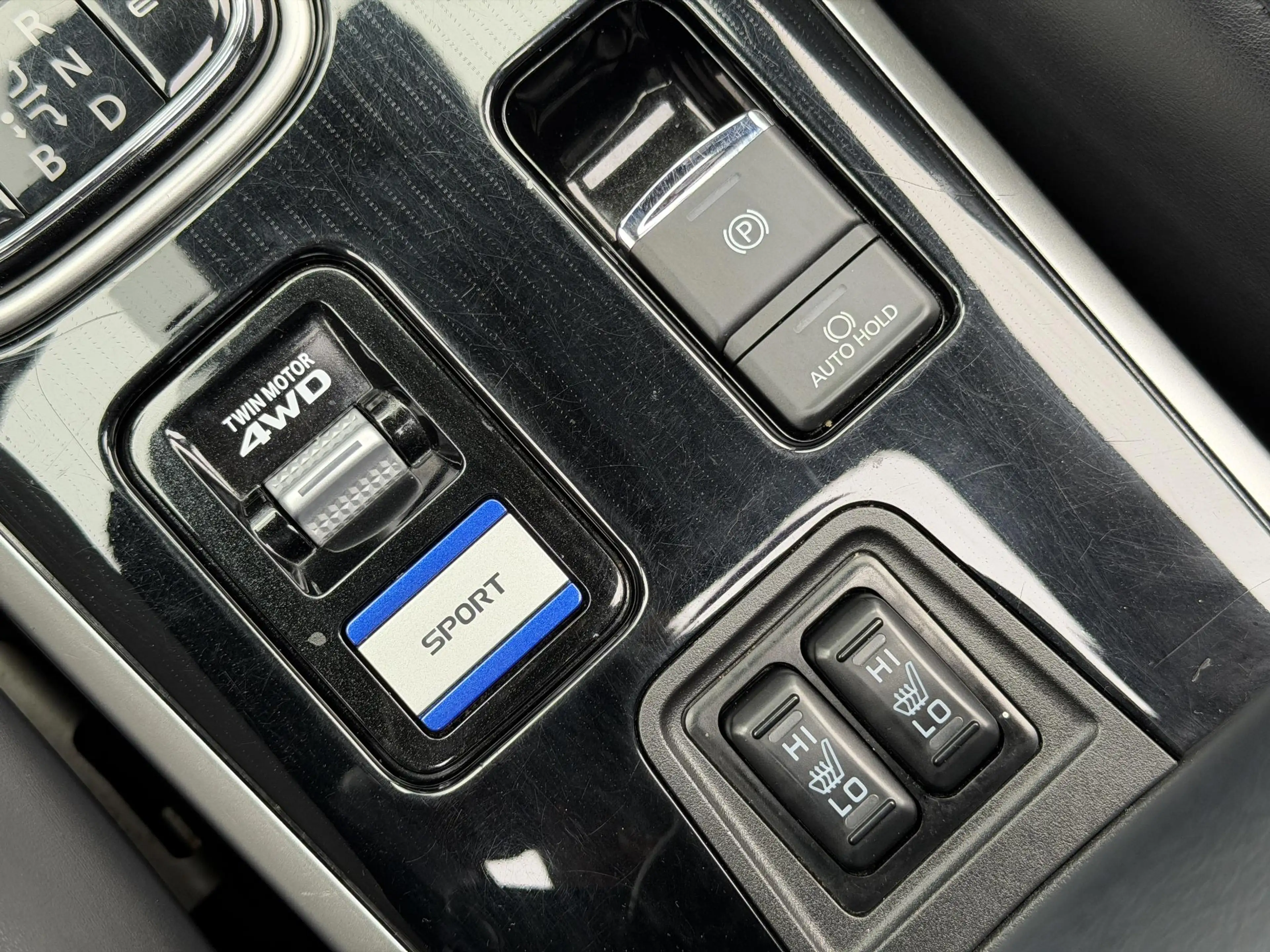 Mitsubishi Outlander 2.4 PHEV Instyle | Sunroof | Leder | Rondomzichtca — photo 28