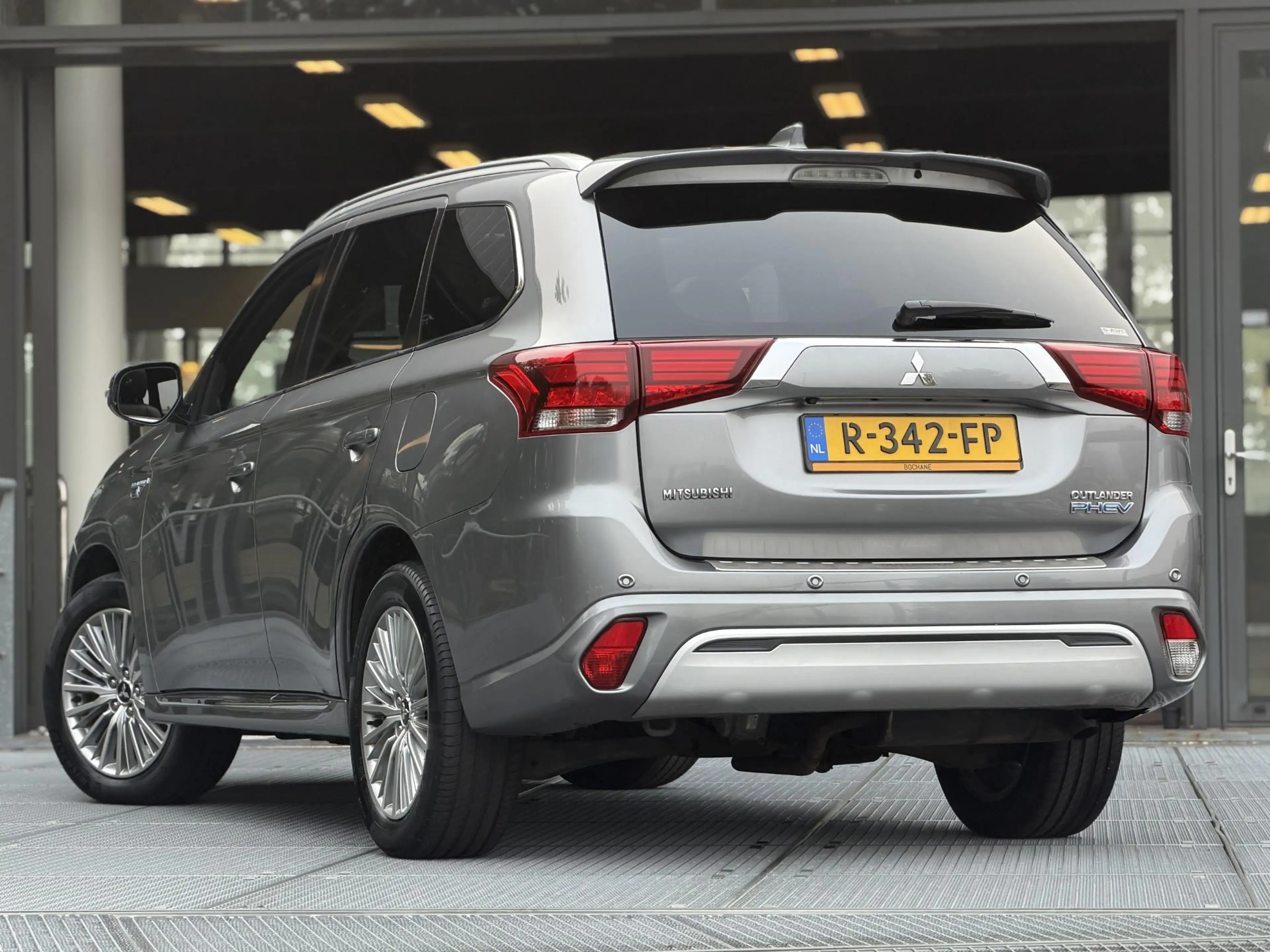 Mitsubishi Outlander 2.4 PHEV Instyle | Sunroof | Leder | Rondomzichtca — photo 6