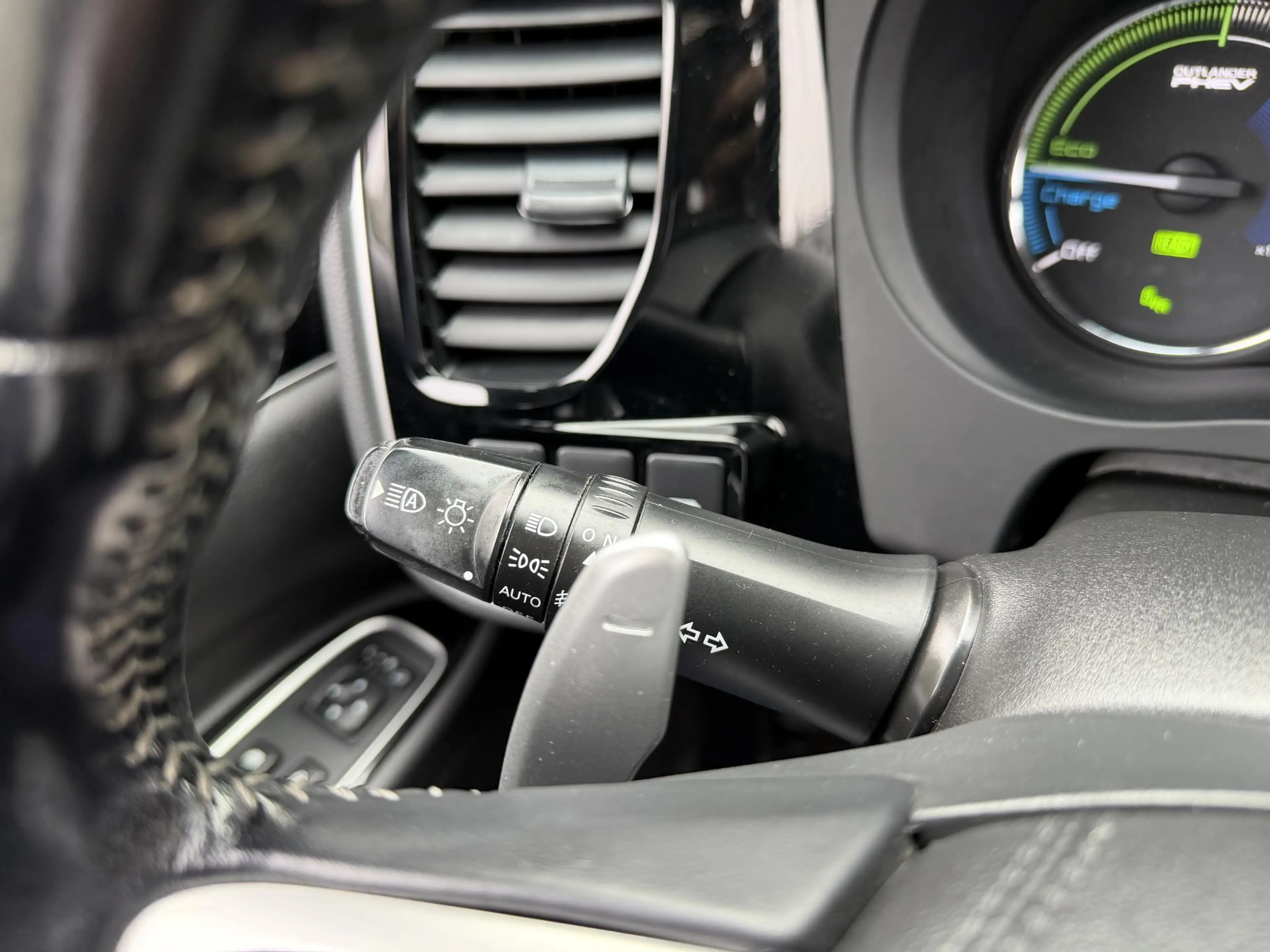 Mitsubishi Outlander 2.4 PHEV Instyle | Sunroof | Leder | Rondomzichtca — photo 31