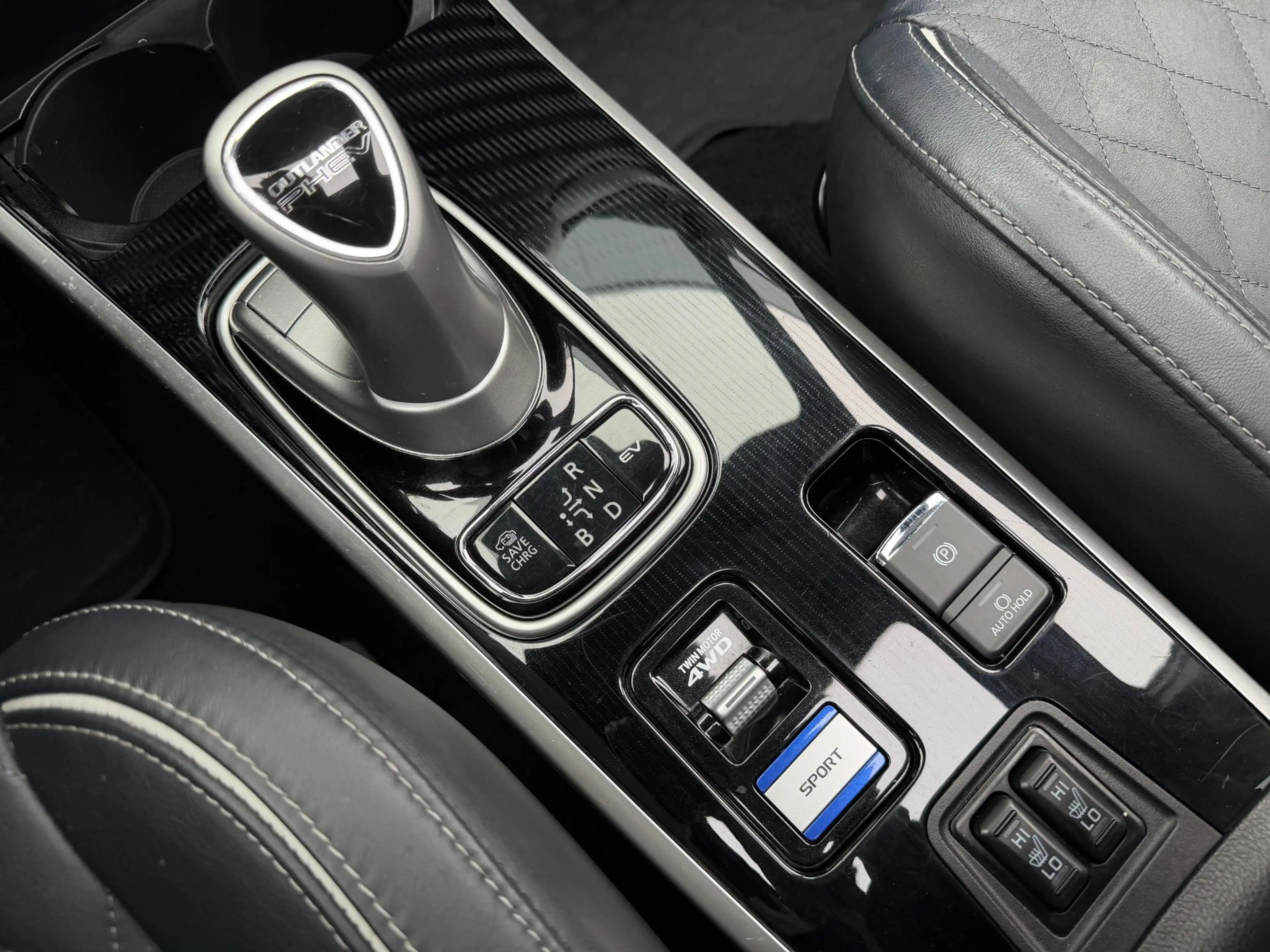 Mitsubishi Outlander 2.4 PHEV Instyle | Sunroof | Leder | Rondomzichtca — photo 24