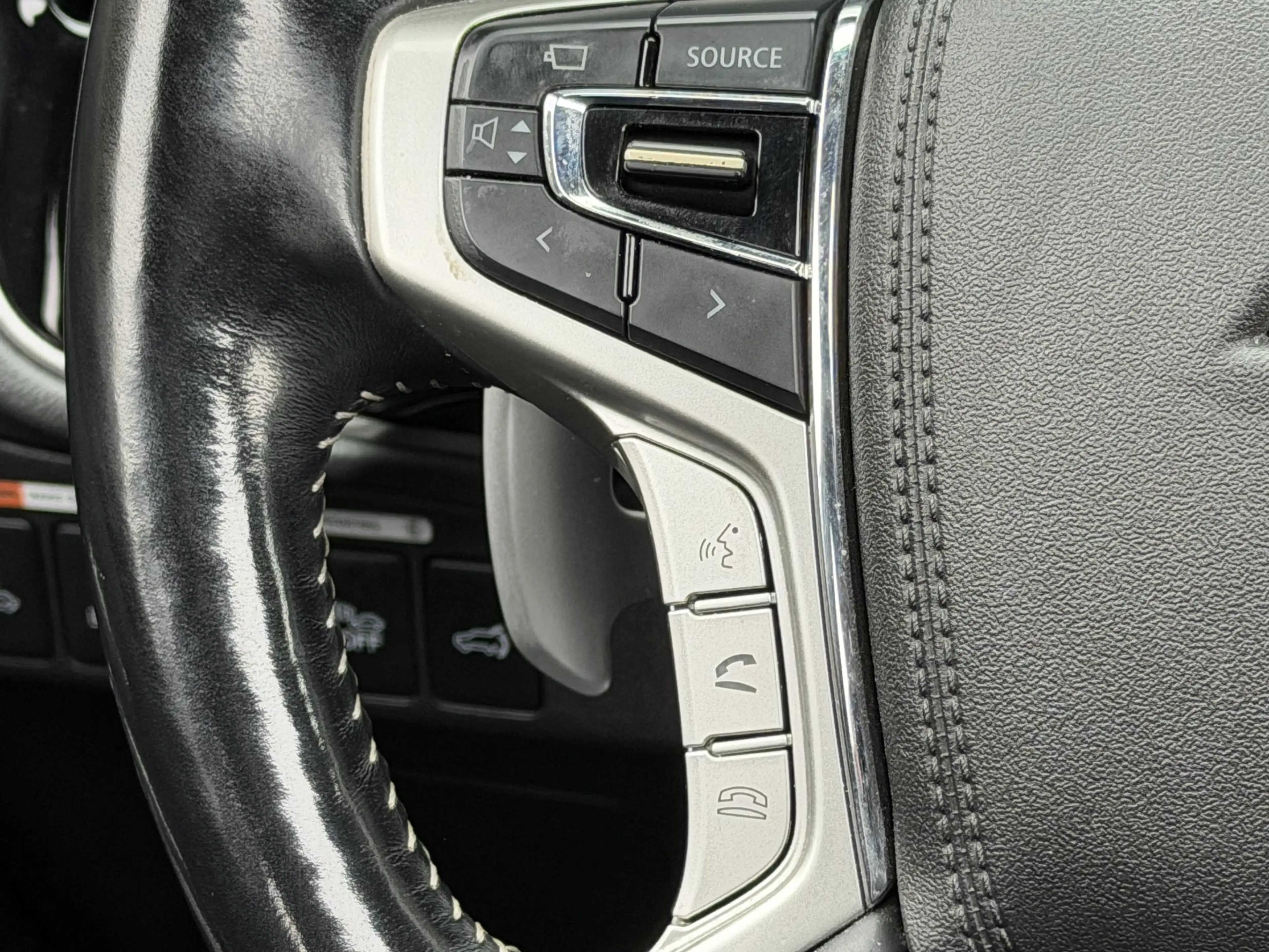 Mitsubishi Outlander 2.4 PHEV Instyle | Sunroof | Leder | Rondomzichtca — photo 22