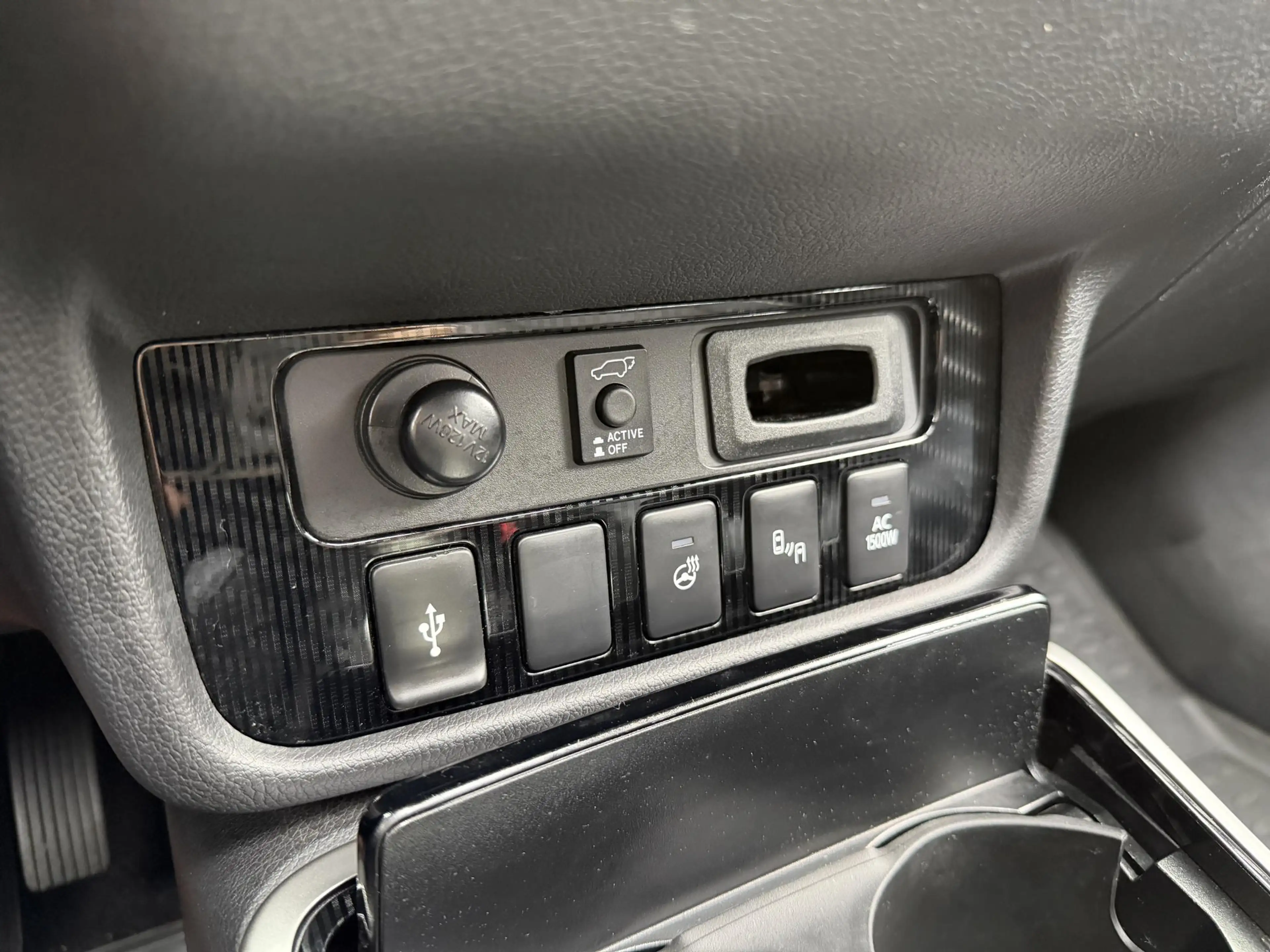 Mitsubishi Outlander 2.4 PHEV Instyle | Sunroof | Leder | Rondomzichtca — photo 29
