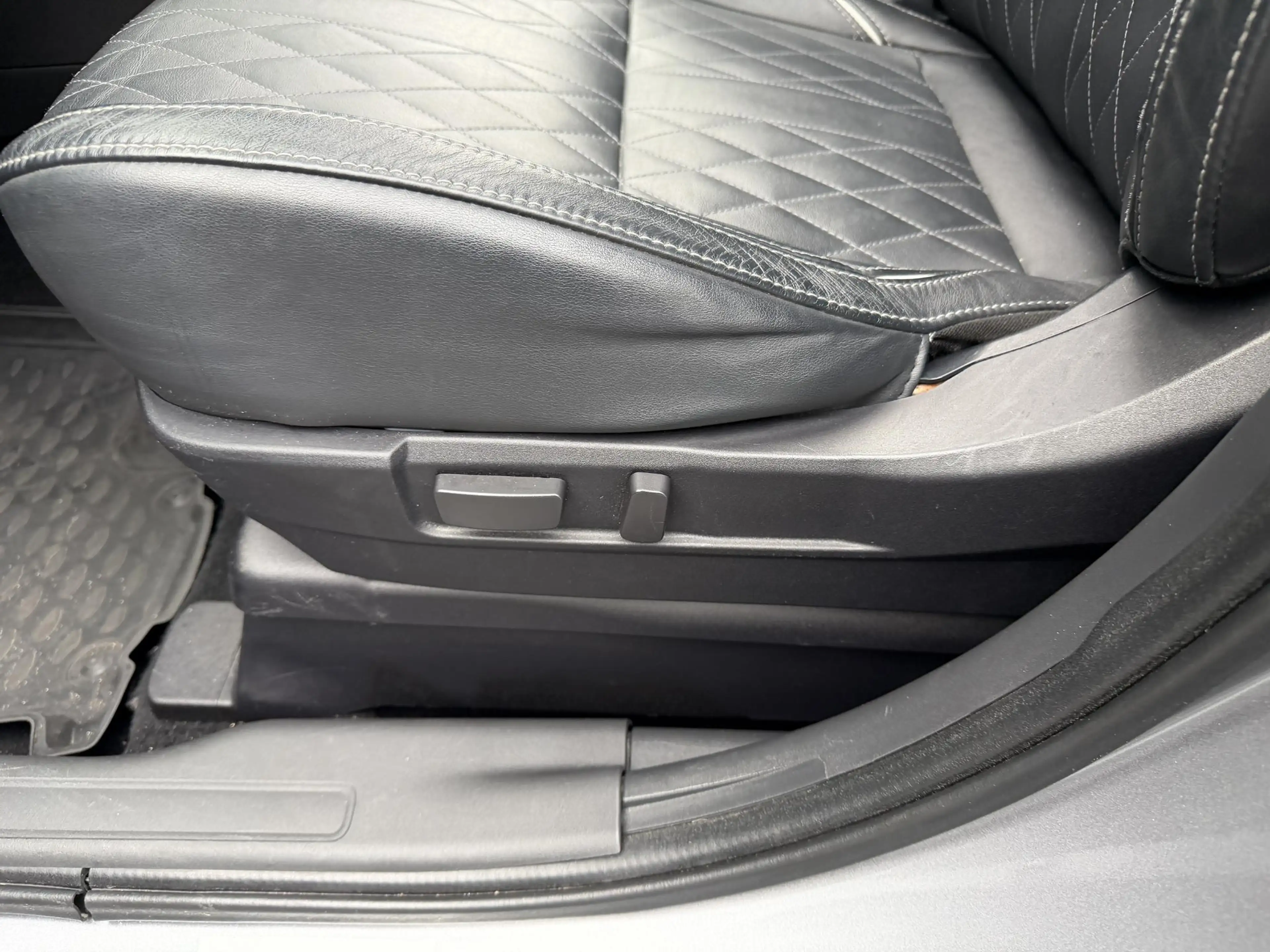 Mitsubishi Outlander 2.4 PHEV Instyle | Sunroof | Leder | Rondomzichtca — photo 33