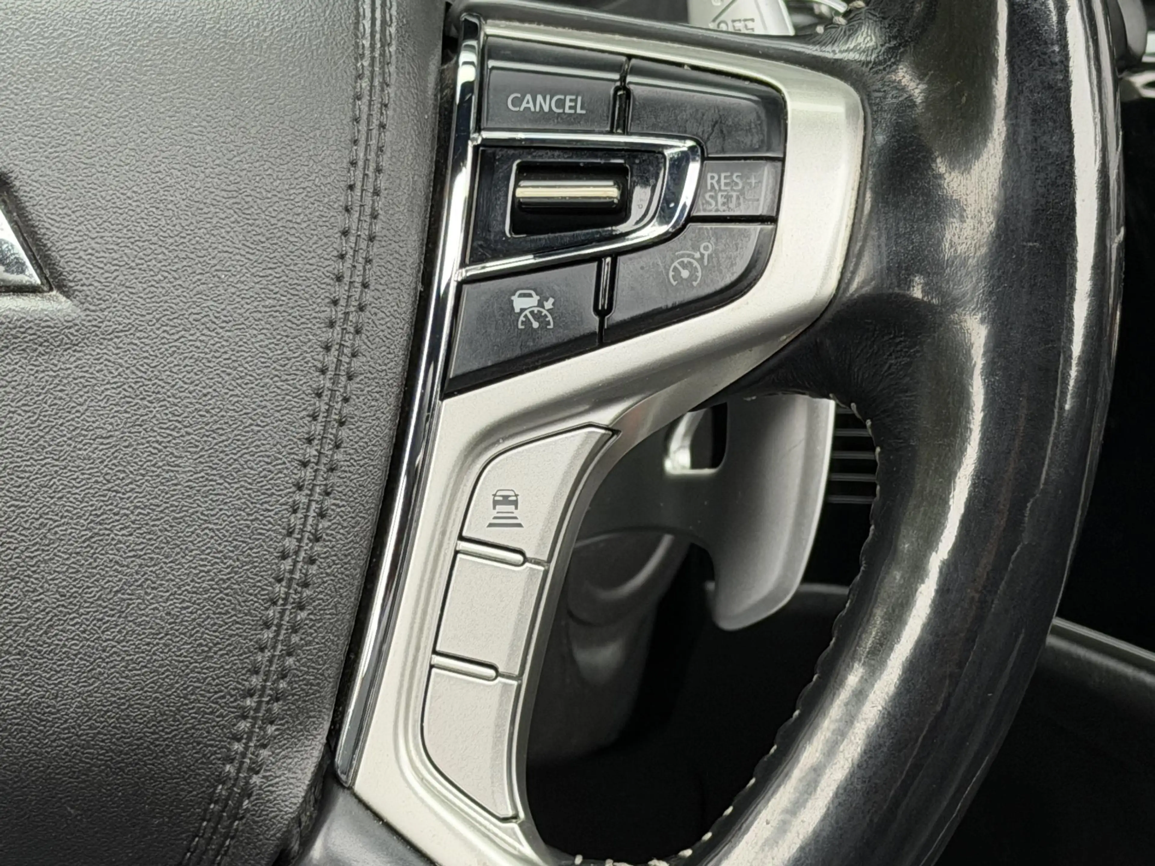 Mitsubishi Outlander 2.4 PHEV Instyle | Sunroof | Leder | Rondomzichtca — photo 23