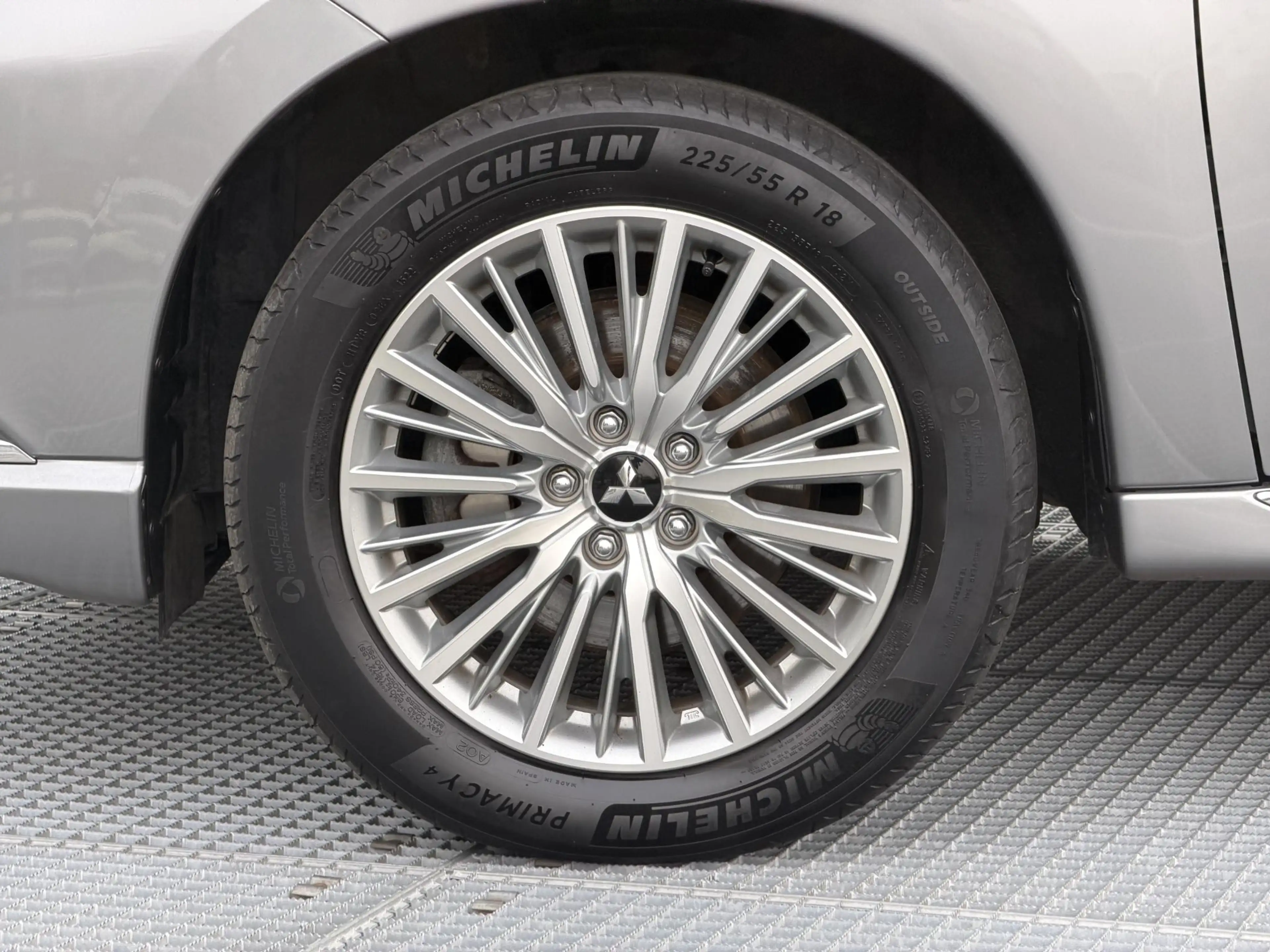 Mitsubishi Outlander 2.4 PHEV Instyle | Sunroof | Leder | Rondomzichtca — photo 26