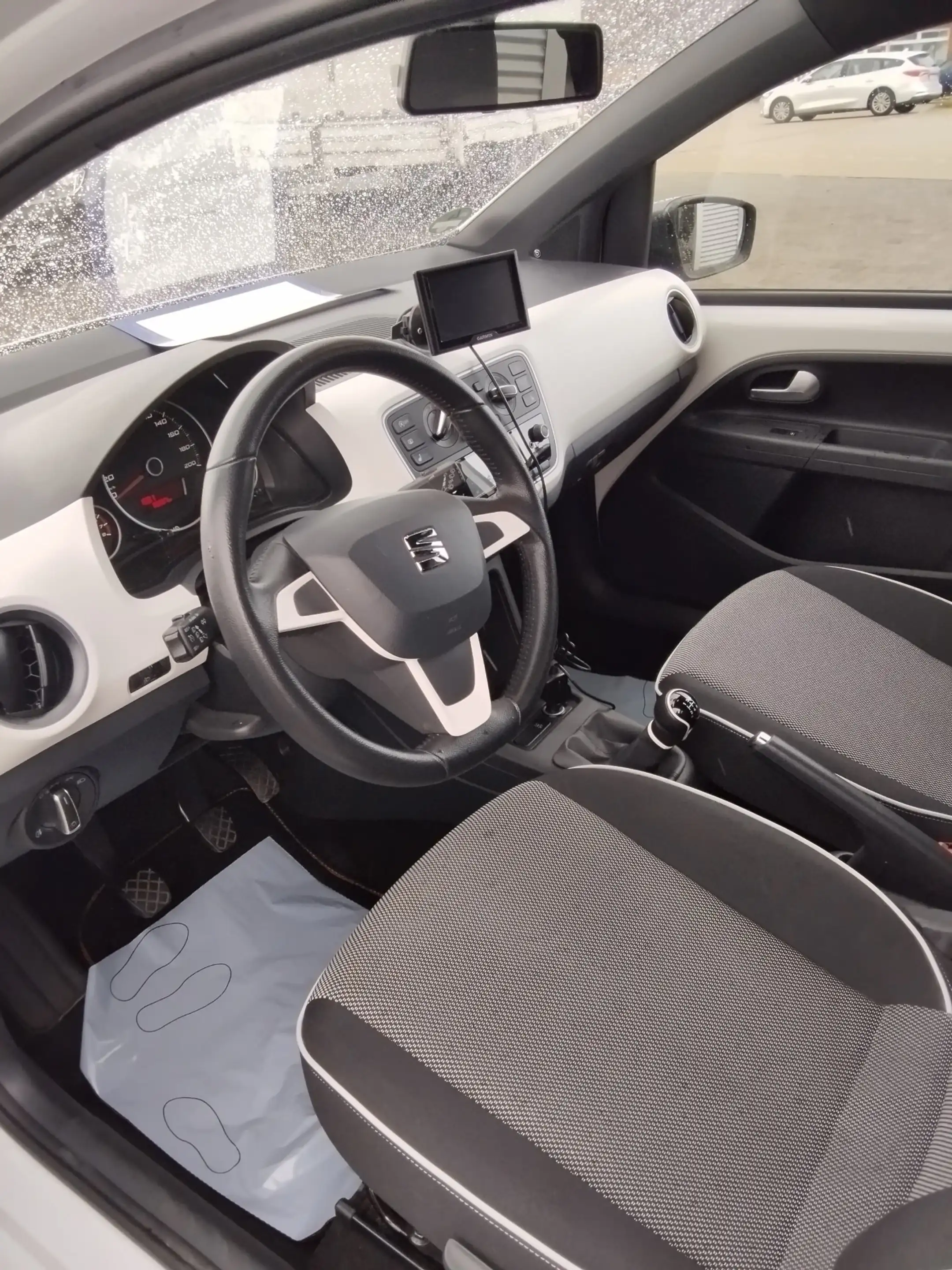 SEAT Mii Chic /SHZG/NAVI/BT/PDC/SportPaket — photo 14
