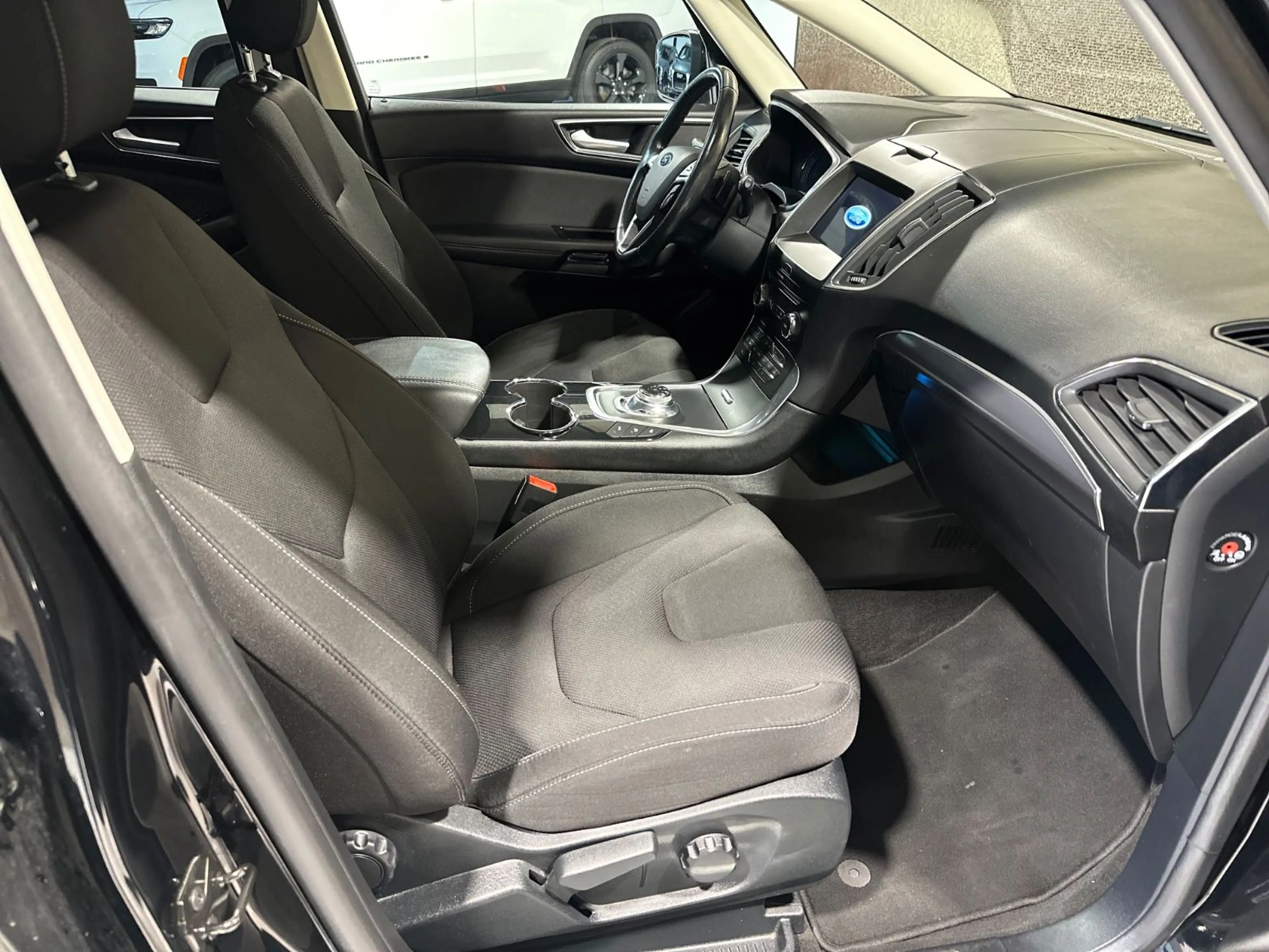 Ford S-Max S-MAX Titanium * 7-SITZER * ACC * KAMERA * AHK * — photo 13