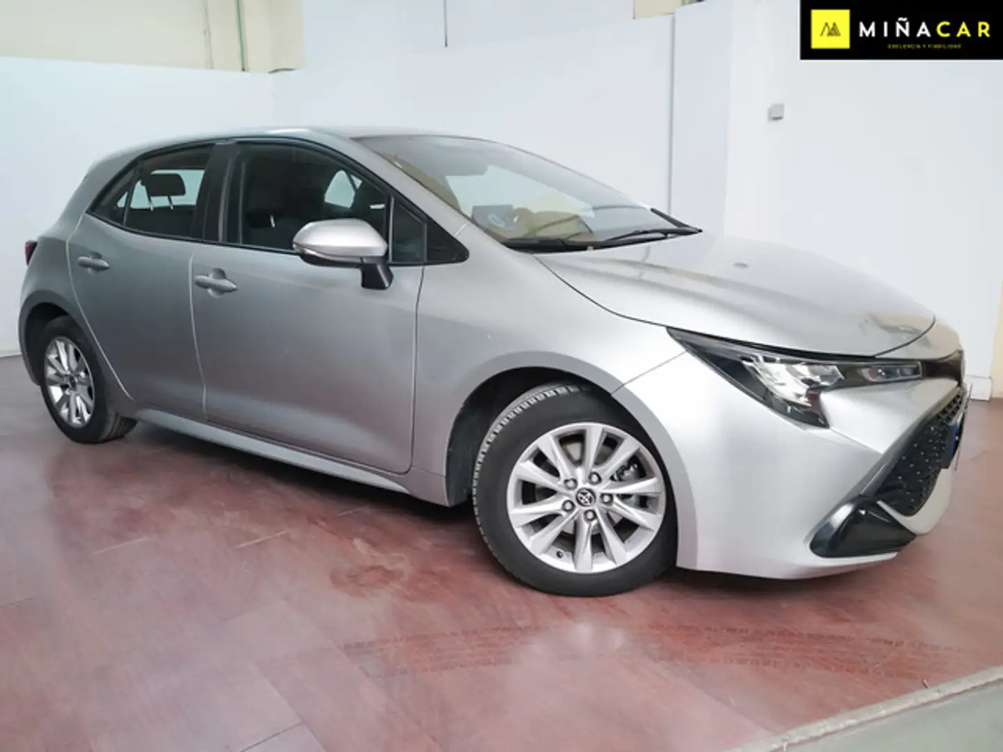 Toyota Corolla 125H Active Tech Gris - 2