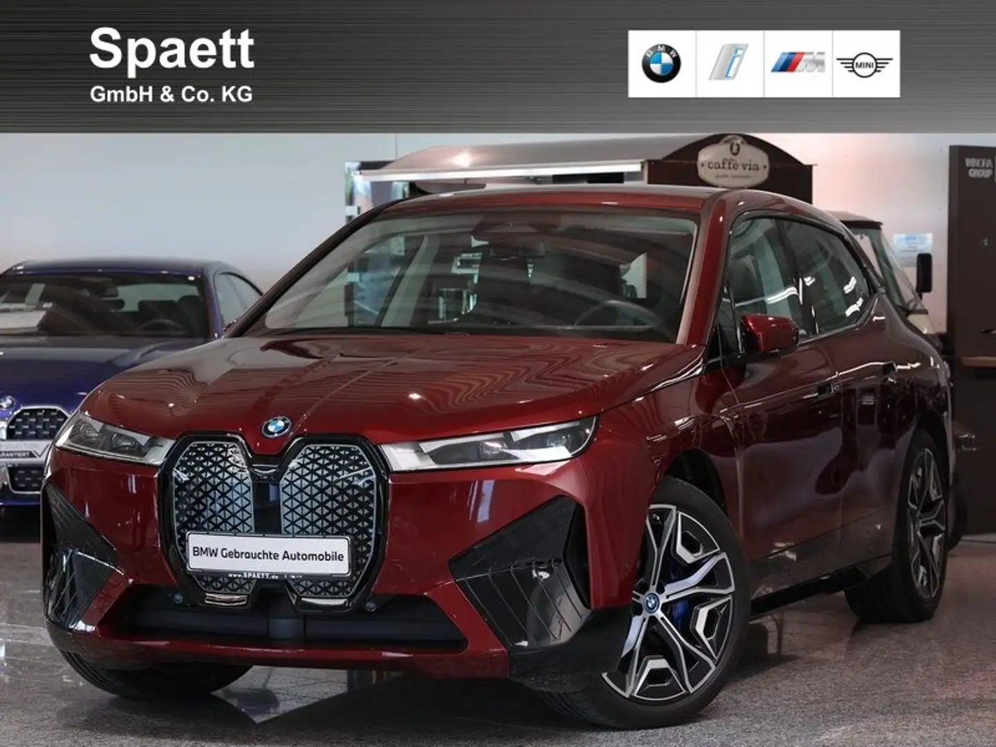 BMW iX xDrive40 Sportpaket 22Zoll DrivAss RFK AHK Červená - 1