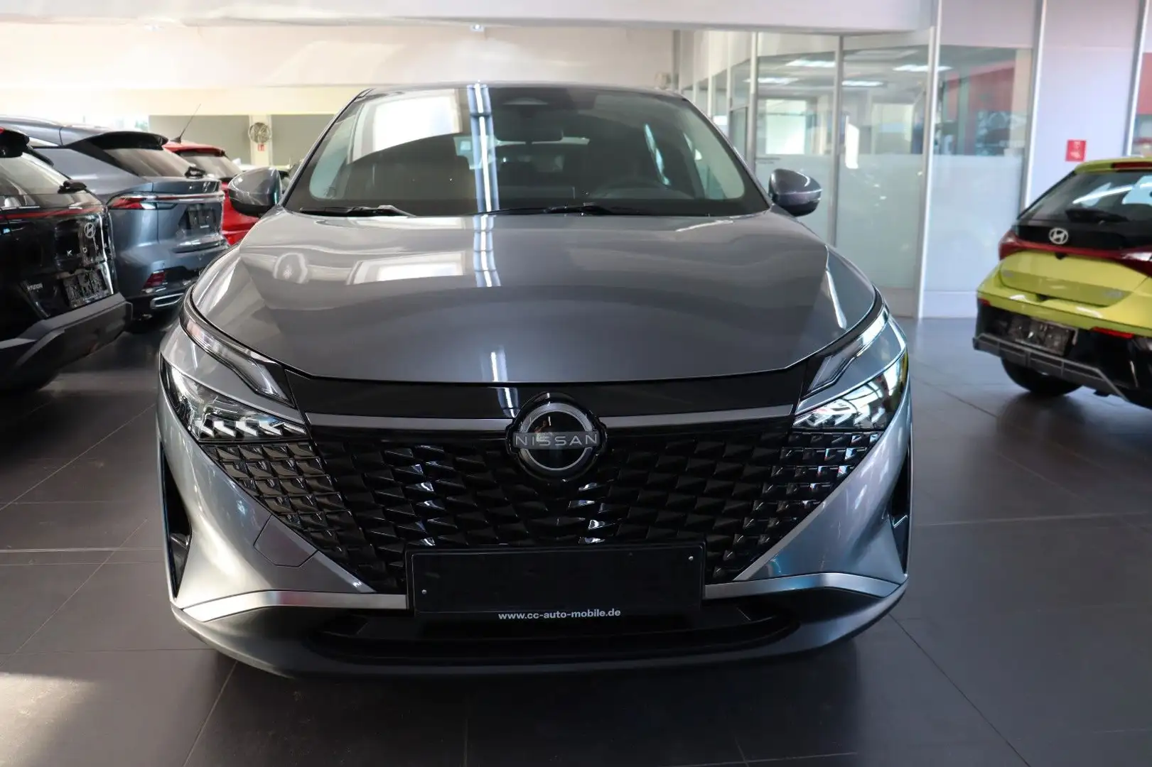 Nissan Qashqai 1.3 MHEV MJ2025 Carplay LED Klimauto SHZ Grey - 2