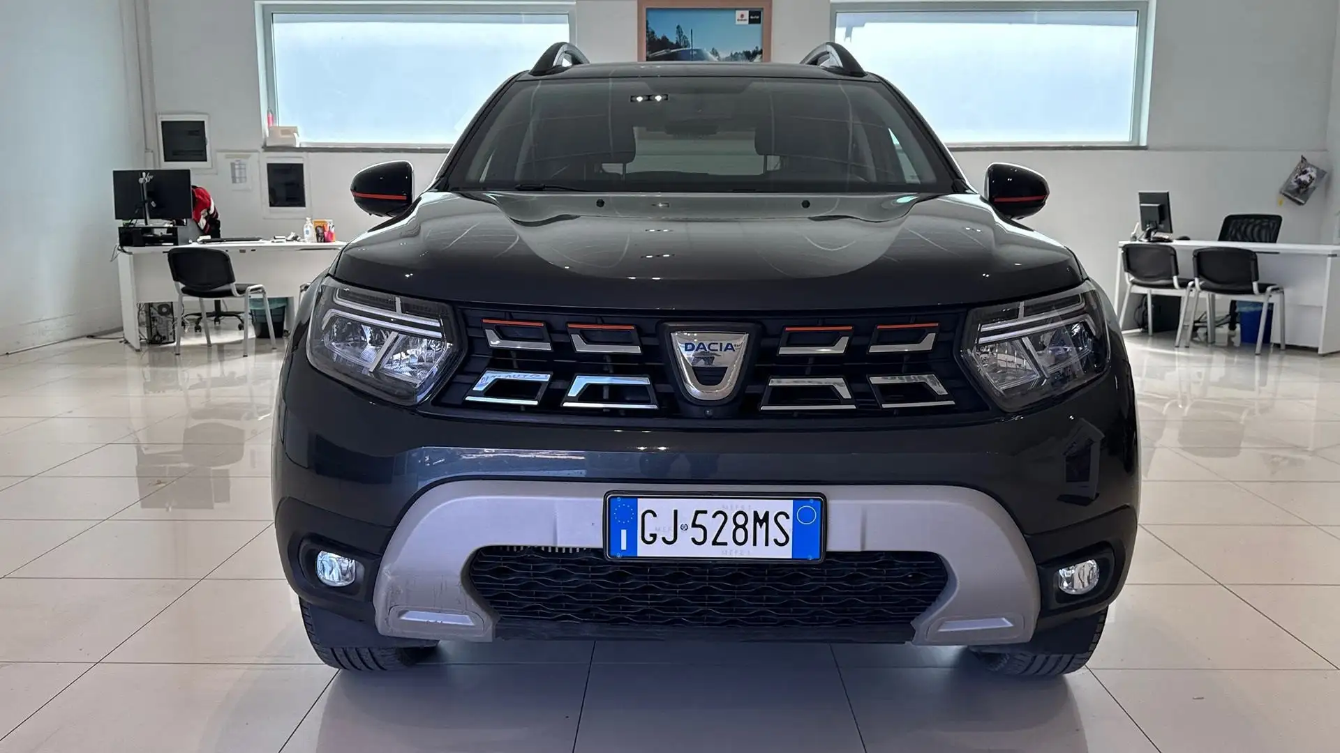 Dacia Duster 1.0 tce Prestige Gpl 4x2 100cv 1.0 TCE GPL PRESTI Gris - 2
