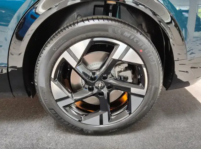 Opel Grandland view 5