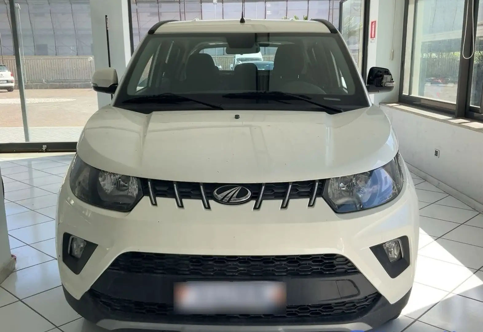 Mahindra KUV100 1.2 K8 Blanco - 2