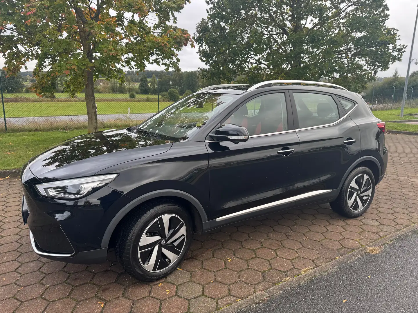 MG ZS ZS EV EV Standard Luxury Schwarz - 2