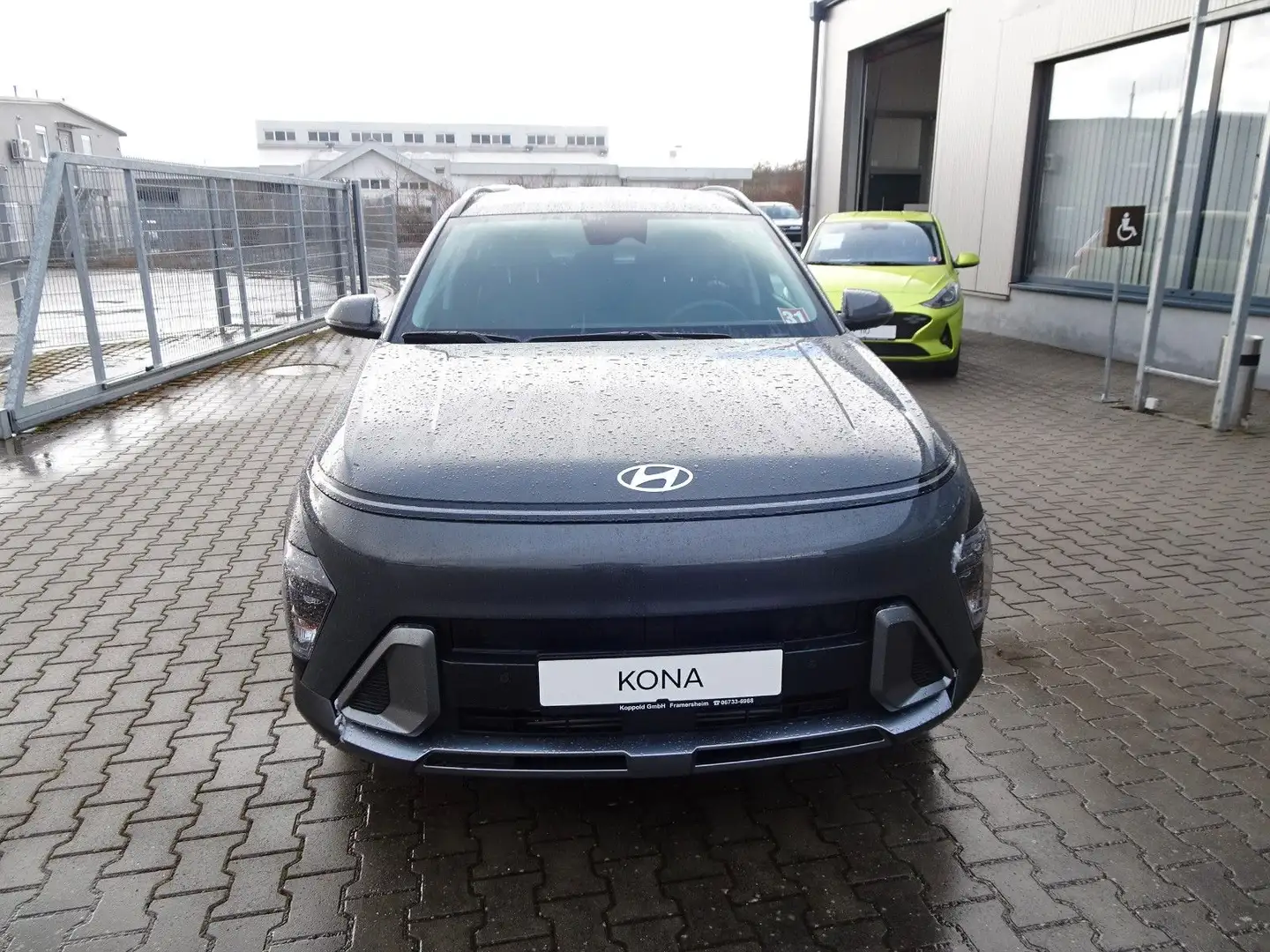 Hyundai KONA 1,6 T-GDi 125kW 2WD Smart Tech AUTOMATIK Grau - 2