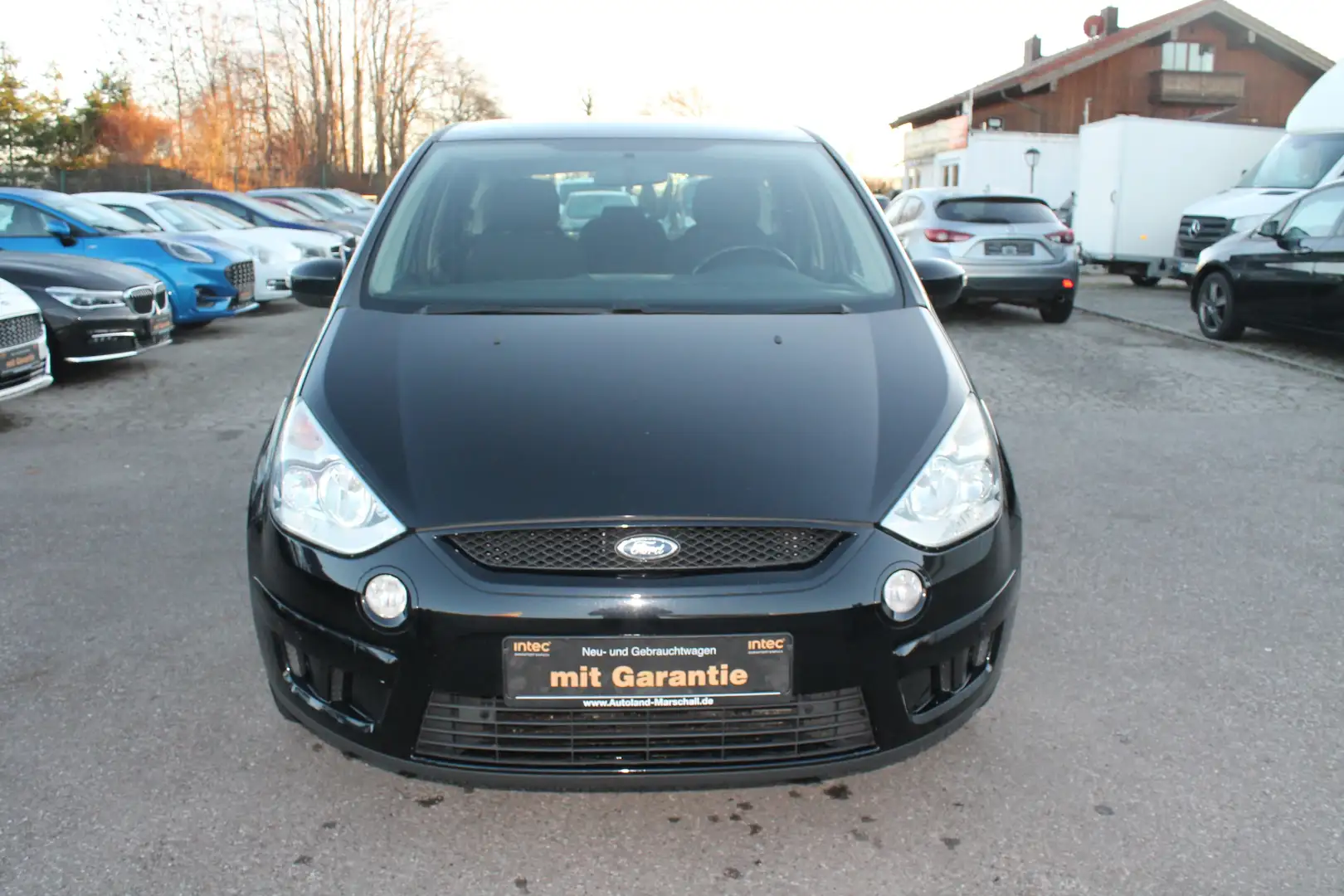 Ford S-Max 2,0TDCi Trend KLIMATR PDC SHZ 7-SITZER Schwarz - 2