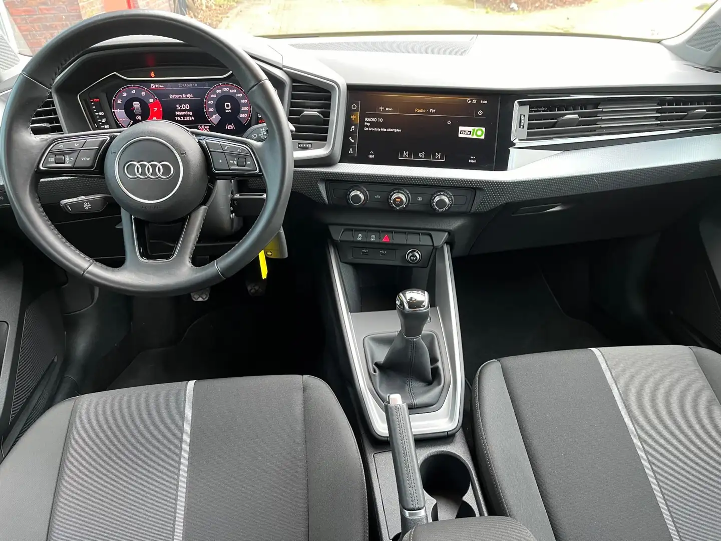 Audi A1 Sportback 25 TFSI epic - Virt cockpit - Parkeerhul Jaune - 2