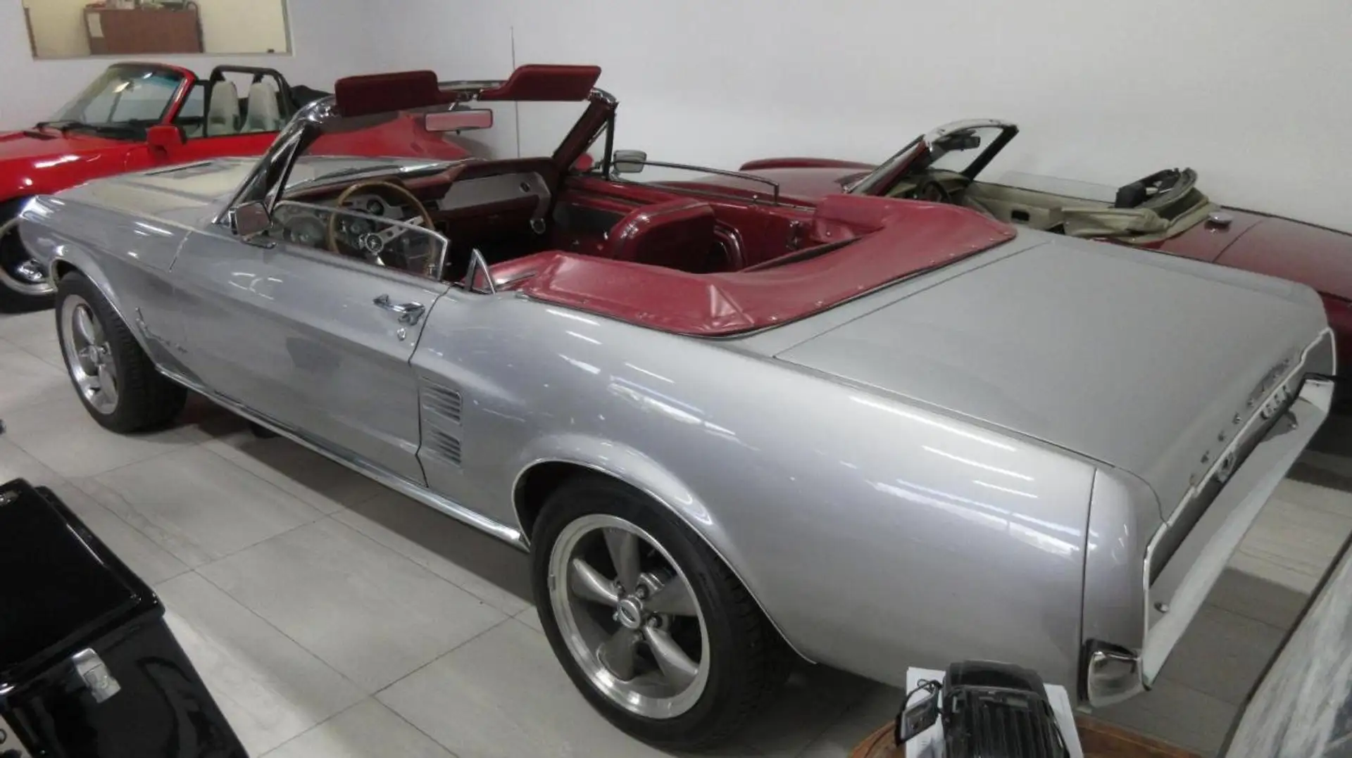 Ford Mustang Convertible, A-Code, 289ci V8, Top-Zustand!!! Silber - 2