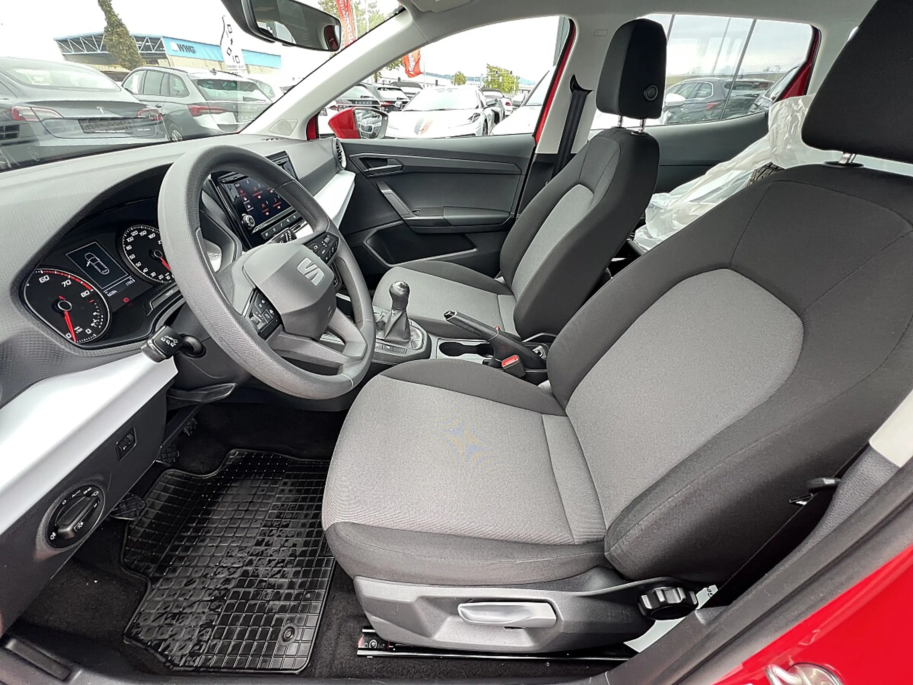SEAT Ibiza 1,0 Reference — photo 11