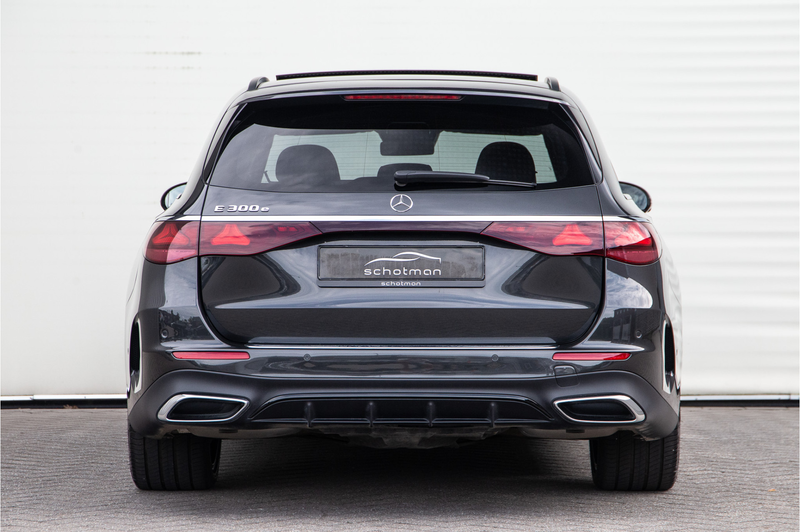 Mercedes-Benz E 300 Estate e AMG Premium, Hyperscreen, Pano, Nightpakk — photo 5
