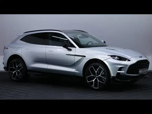 Aston Martin DBX view 3