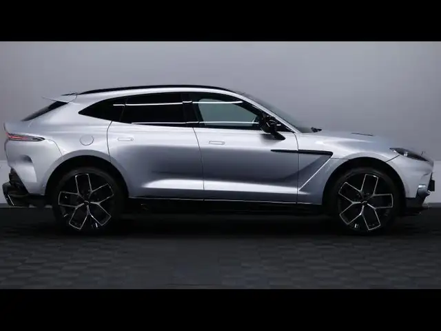 Aston Martin DBX view 4