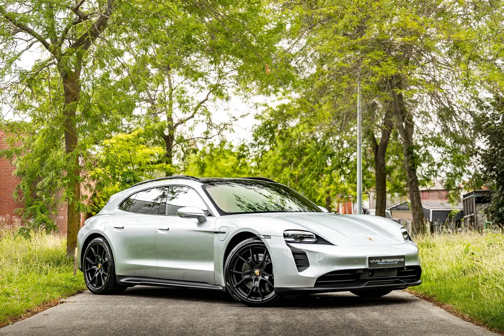 Porsche Taycan Sport Turismo GTS * 360 * ACC * Pano * PPF * Full! Argent - 1